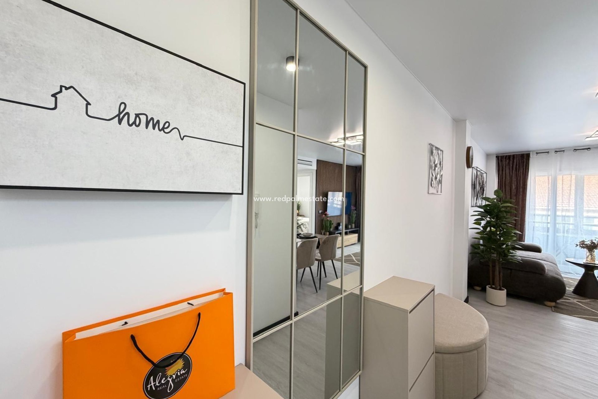 Reventa - Apartamento -
Torrevieja - Playa del Cura