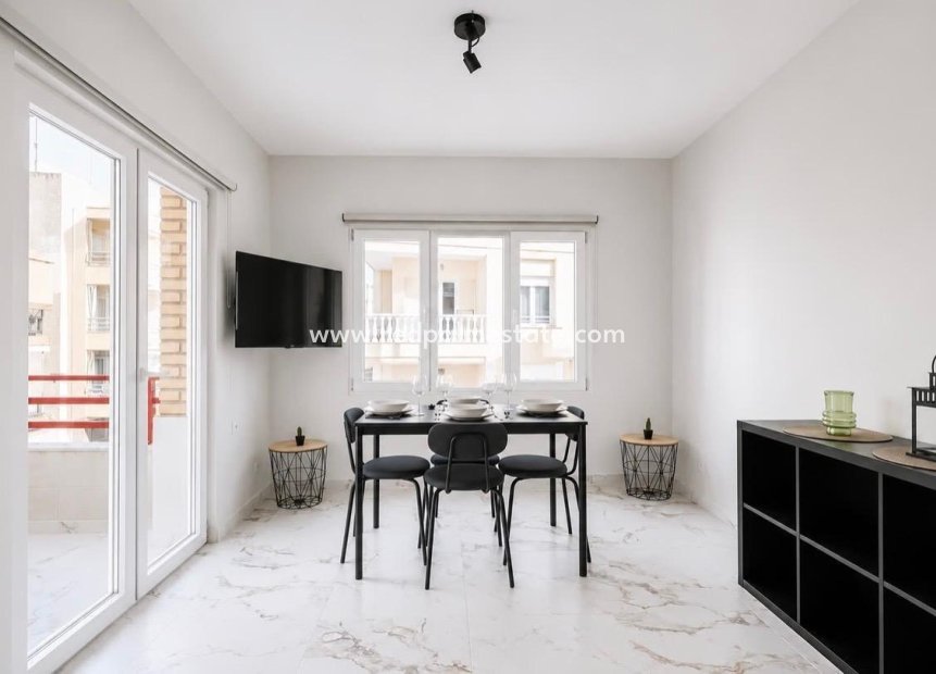 Reventa - Apartamento -
Torrevieja - Playa del Cura