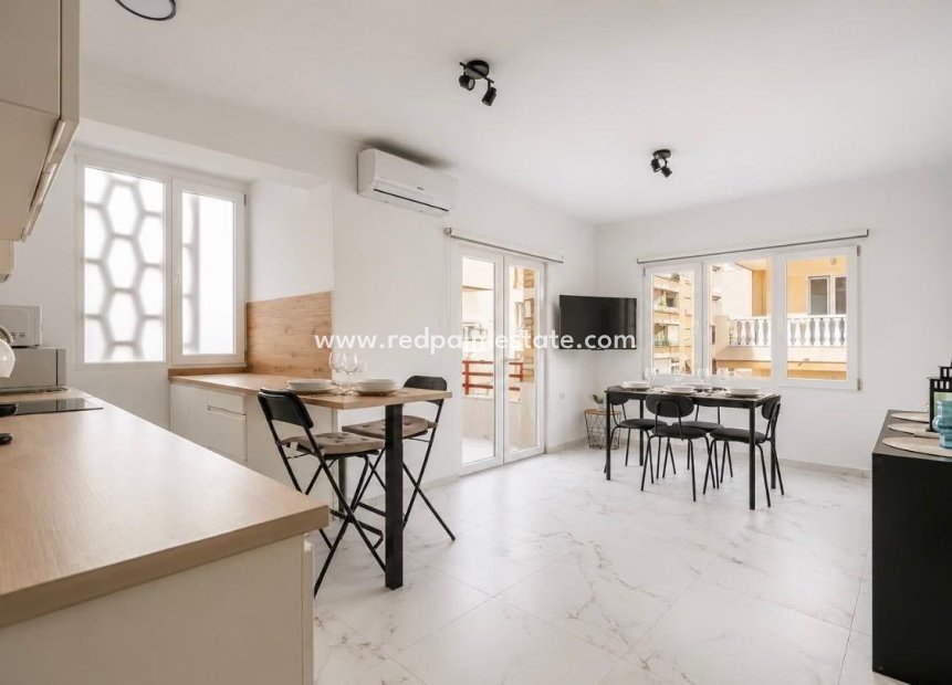 Reventa - Apartamento -
Torrevieja - Playa del Cura