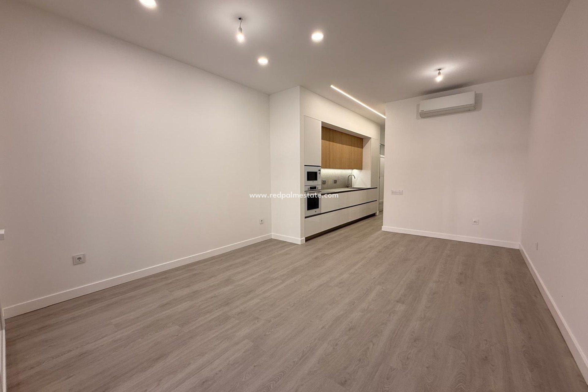 Reventa - Apartamento -
Torrevieja - Playa del Cura