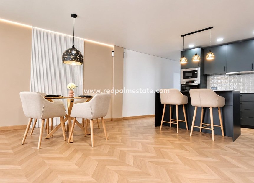 Reventa - Apartamento -
Torrevieja - Playa del Cura