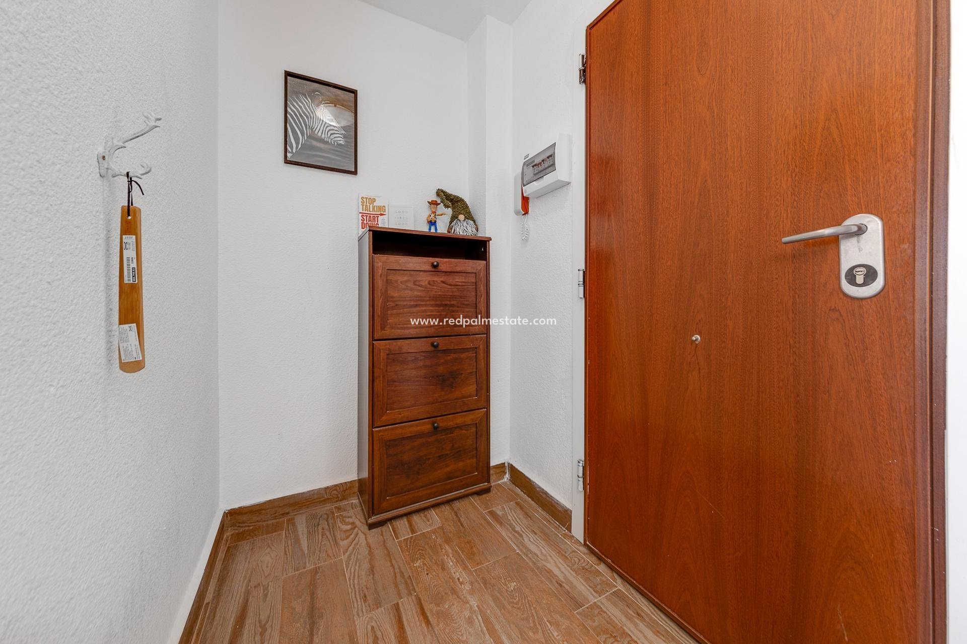 Reventa - Apartamento -
Torrevieja - Playa del Cura