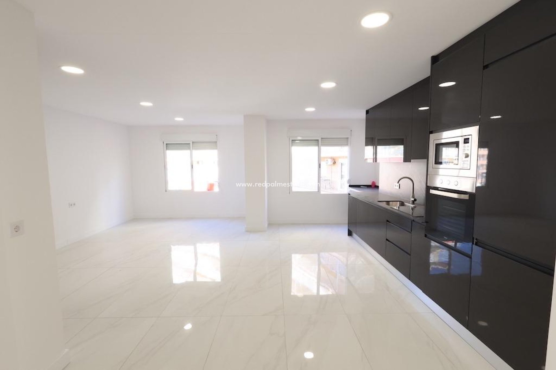 Reventa - Apartamento -
Torrevieja - Playa del cura