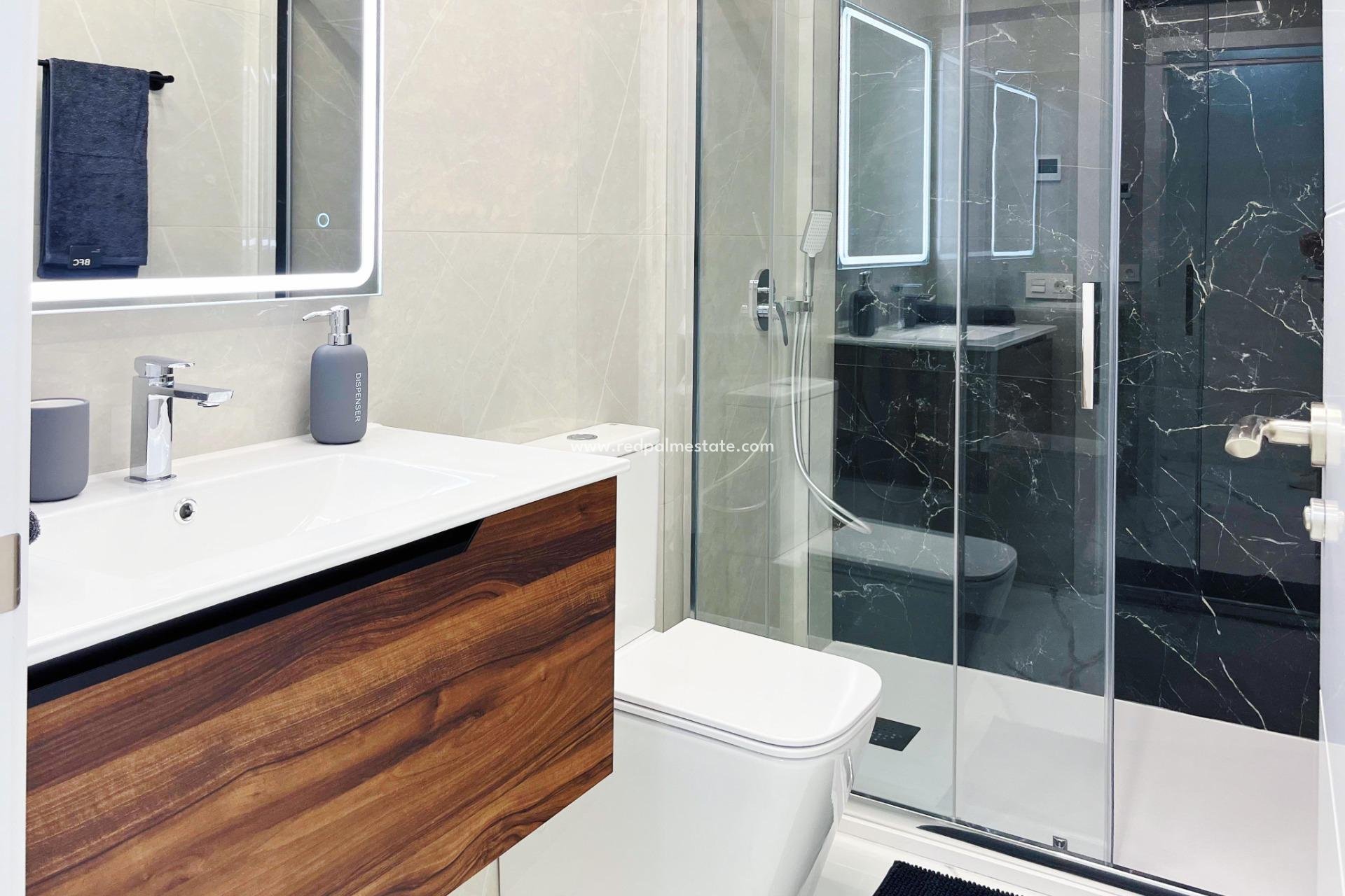 Reventa - Apartamento -
Torrevieja - Playa del Cura