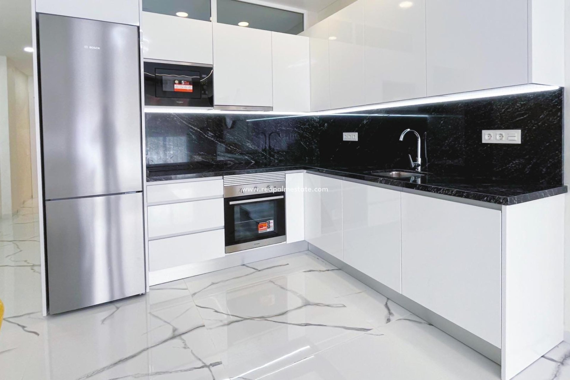 Reventa - Apartamento -
Torrevieja - Playa del Cura