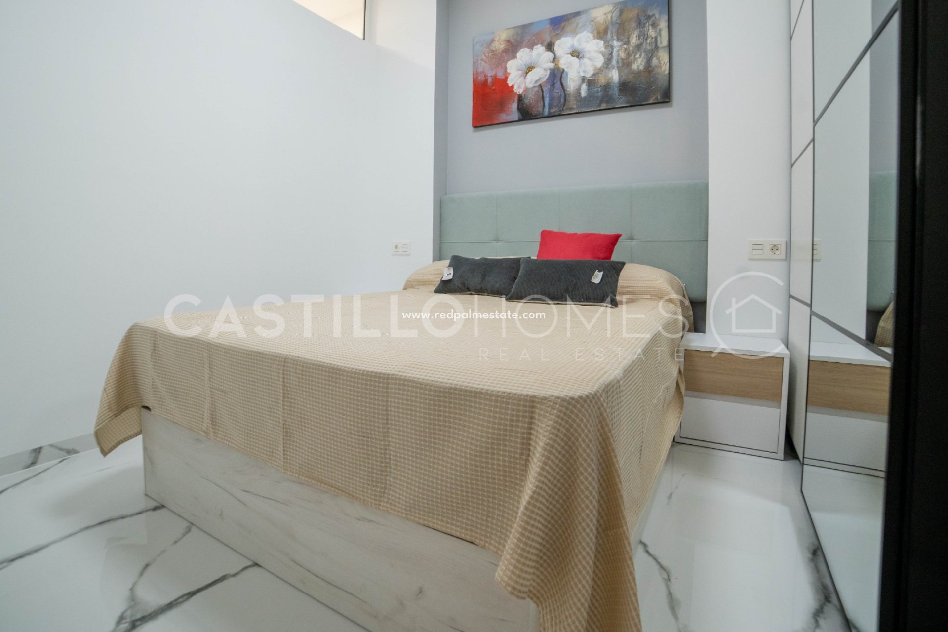 Reventa - Apartamento -
Torrevieja - Playa del Cura