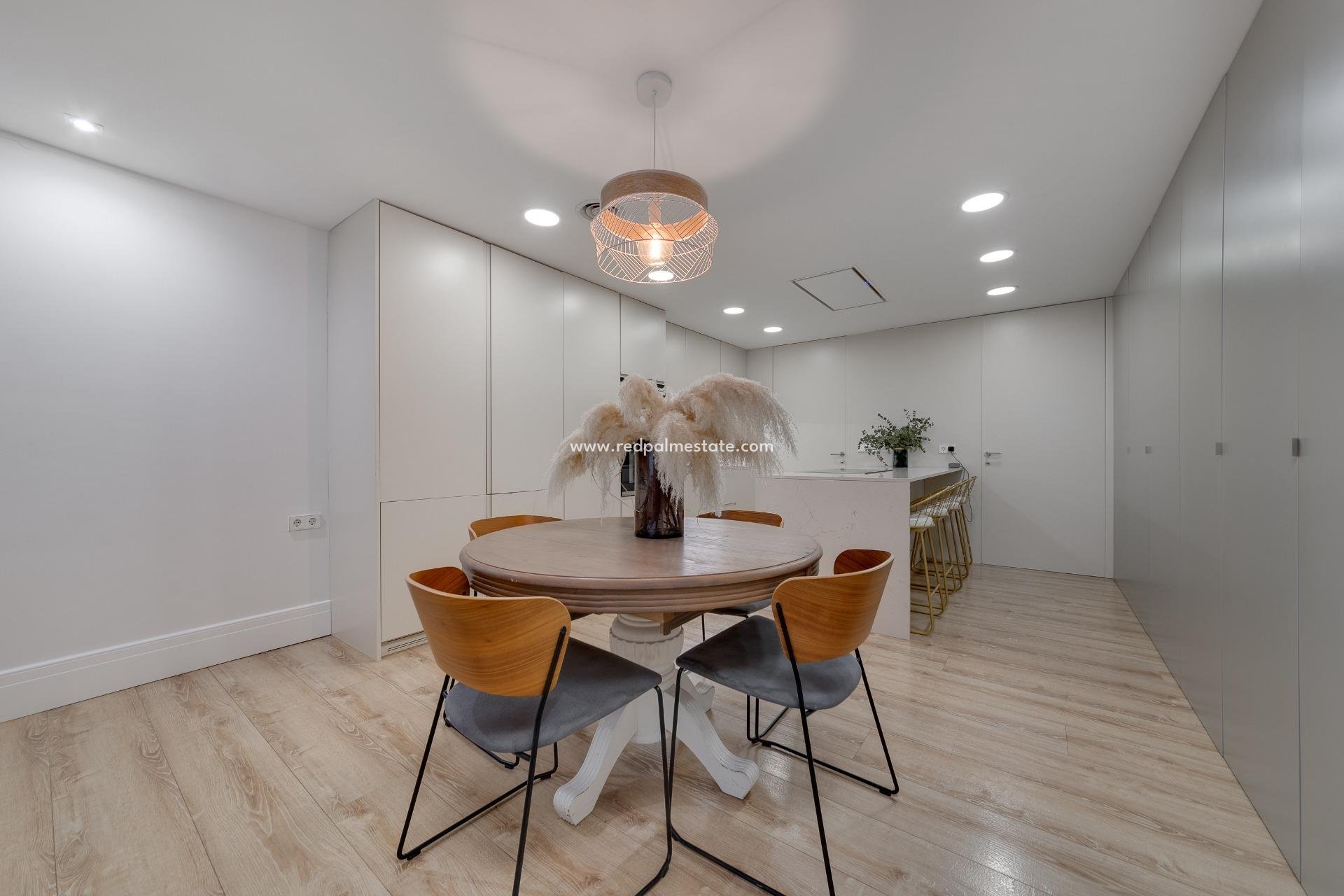 Reventa - Apartamento -
Torrevieja - Playa del Cura