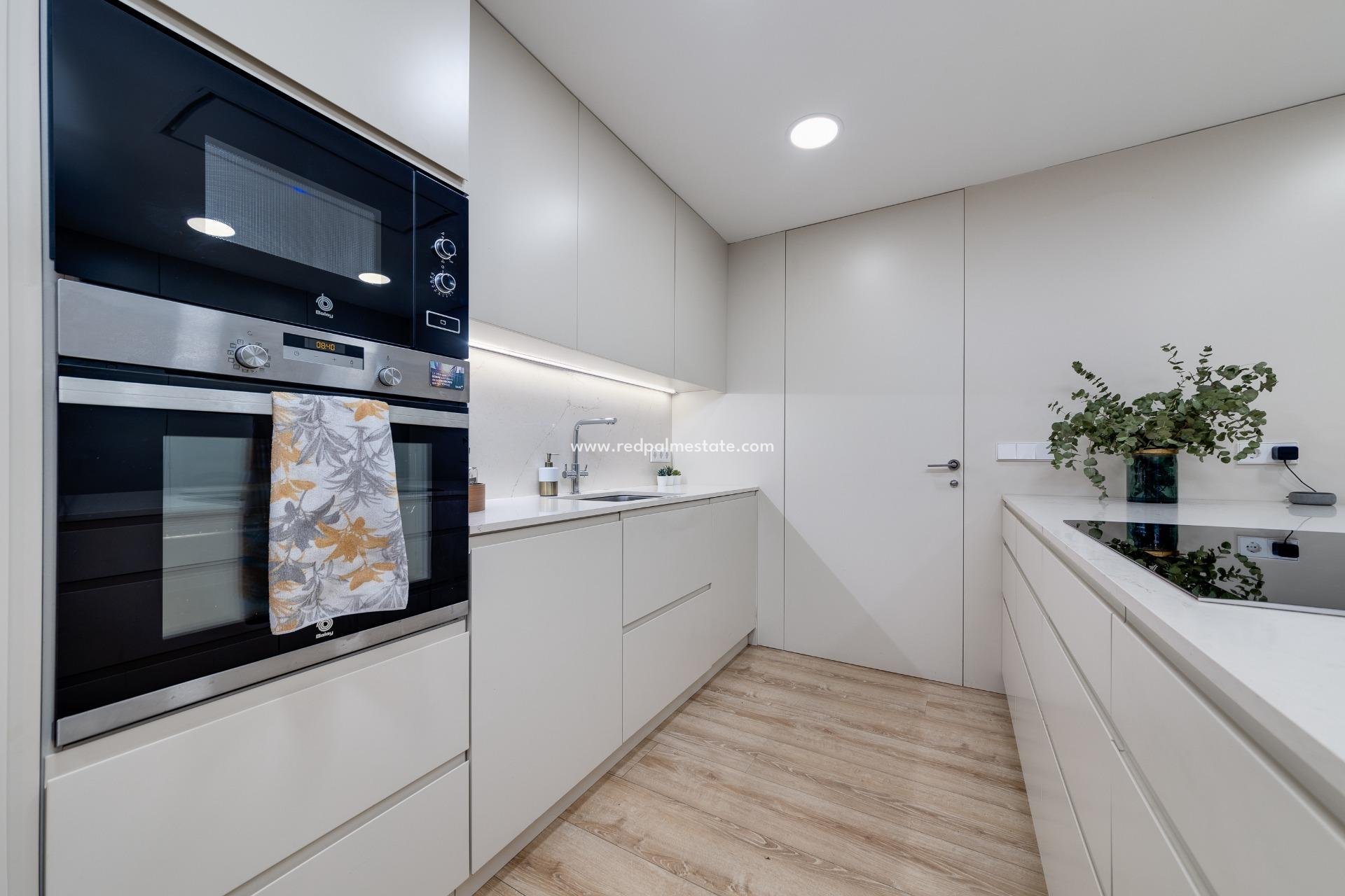 Reventa - Apartamento -
Torrevieja - Playa del Cura