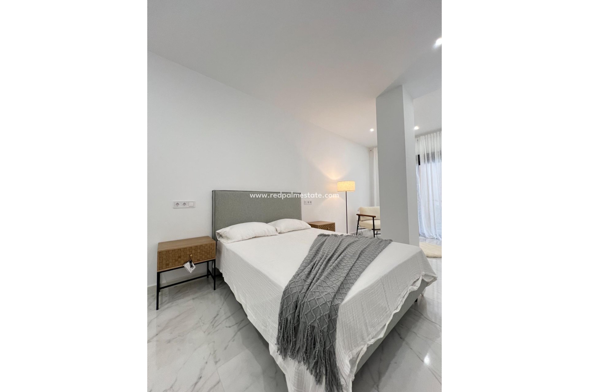 Reventa - Apartamento -
Torrevieja - Playa del cura