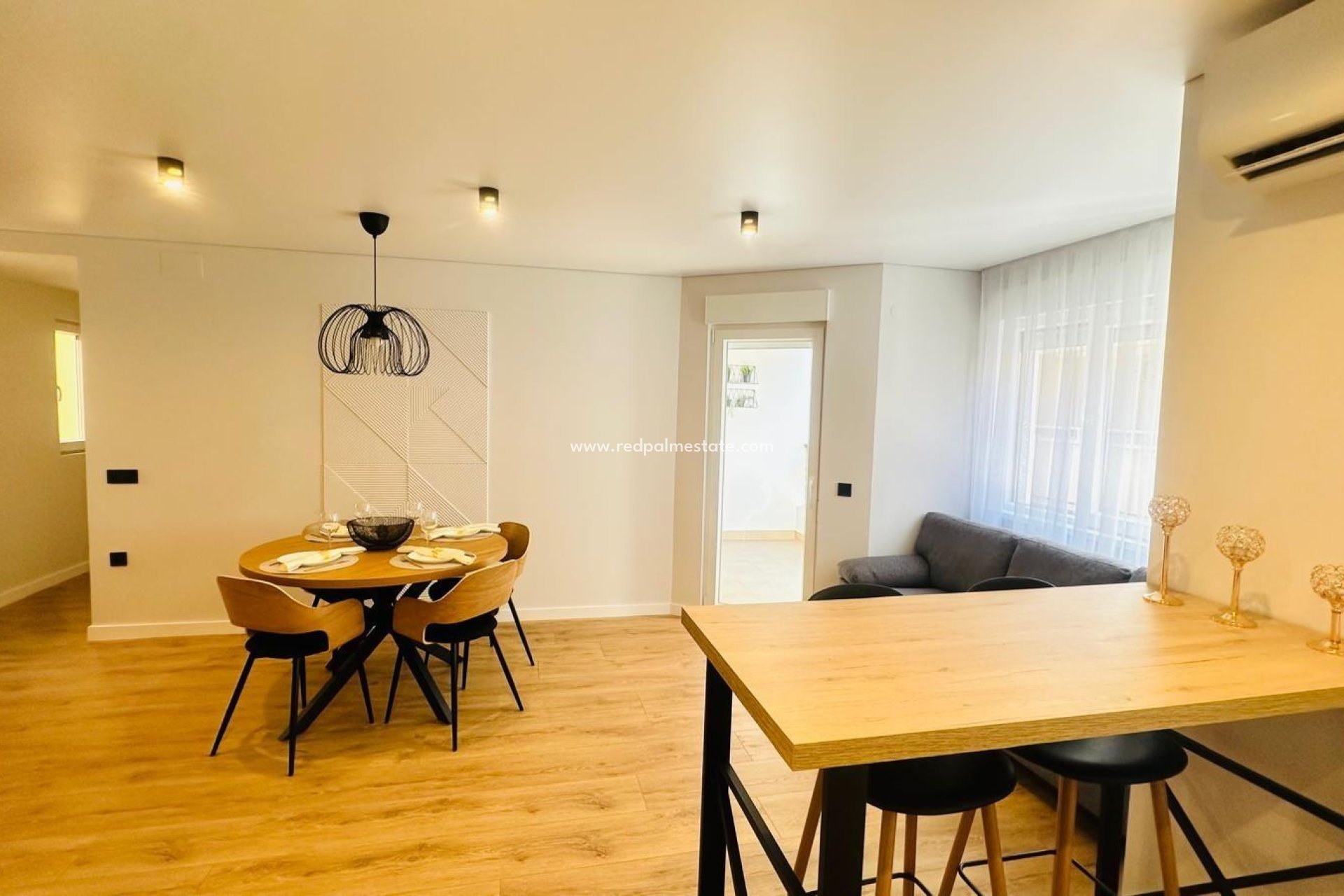 Reventa - Apartamento -
Torrevieja - Playa del Cura