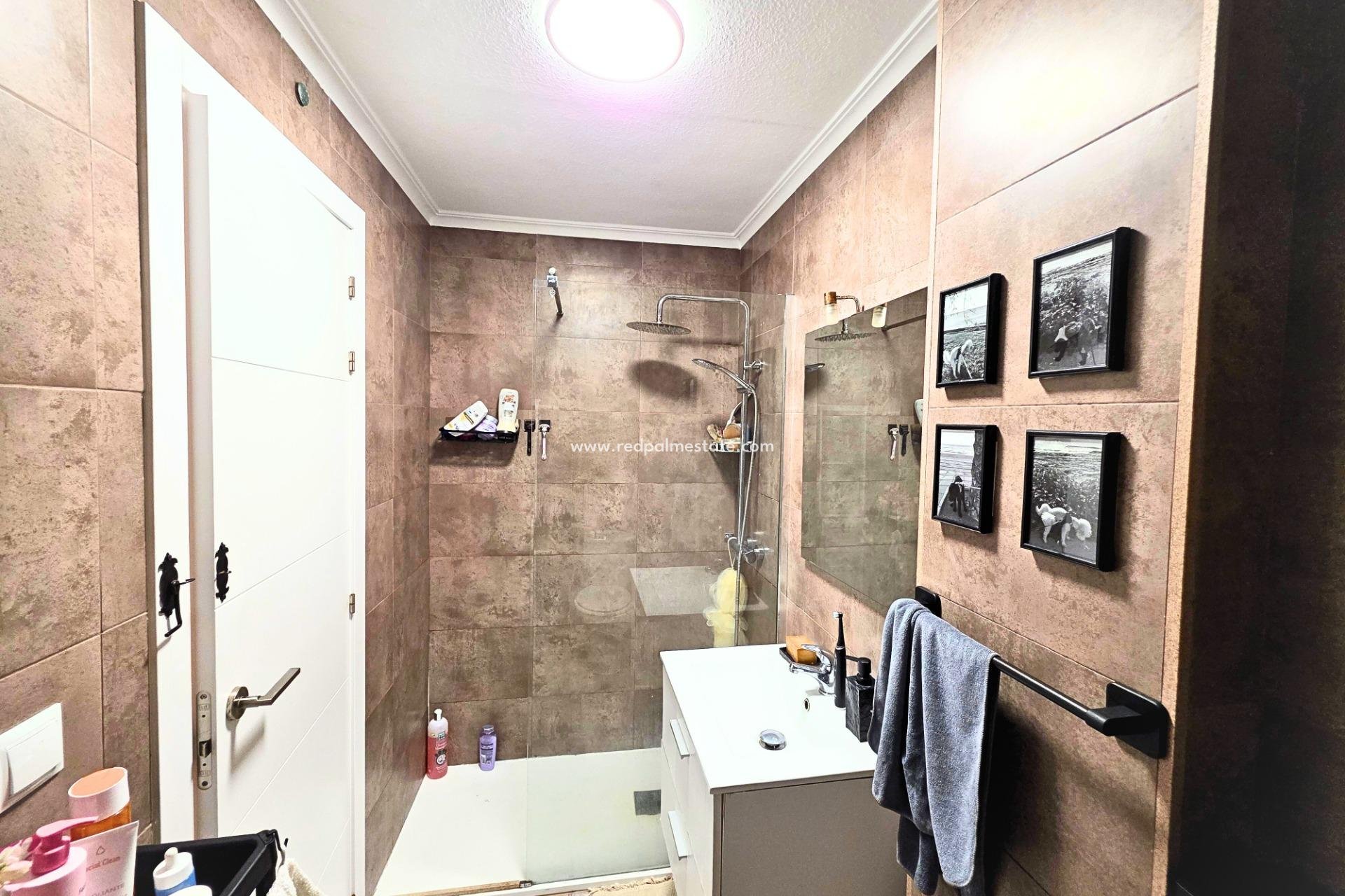 Reventa - Apartamento -
Torrevieja - Playa del Cura