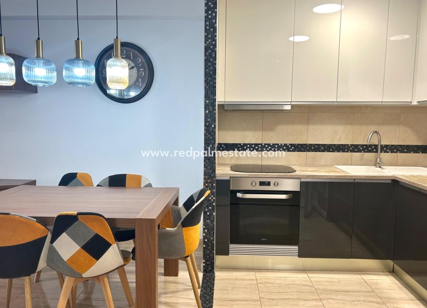 Reventa - Apartamento -
Torrevieja - Playa del Cura