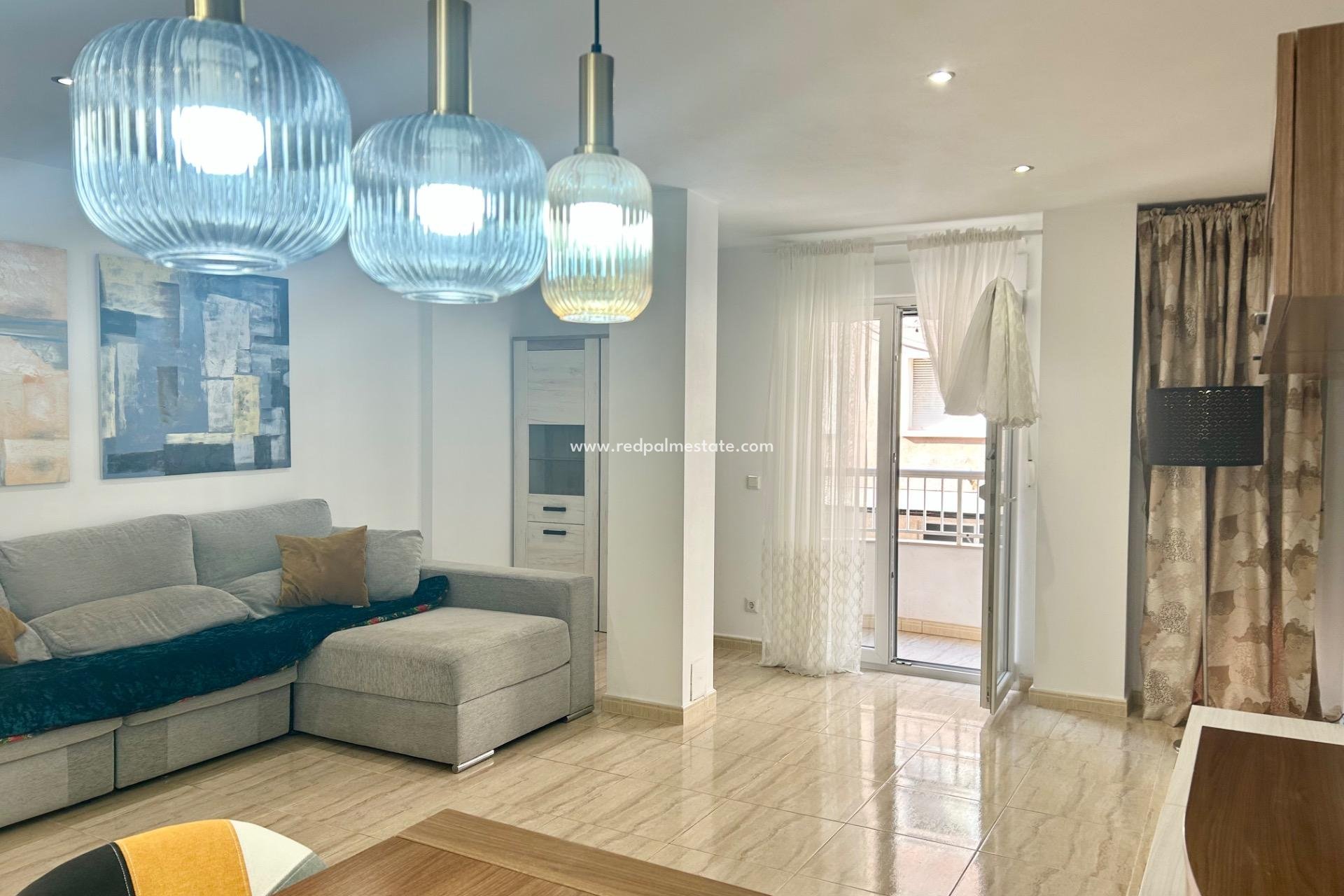 Reventa - Apartamento -
Torrevieja - Playa del Cura