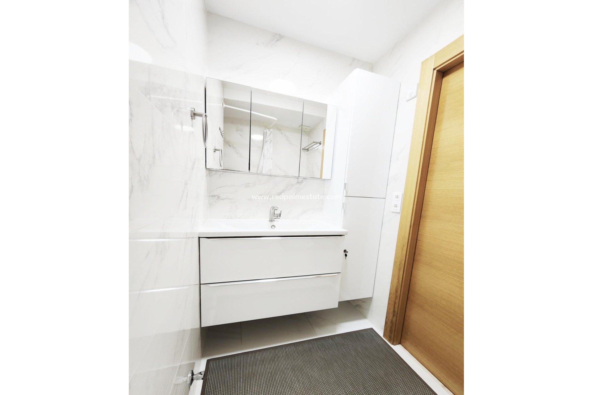 Reventa - Apartamento -
Torrevieja - Playa del Cura