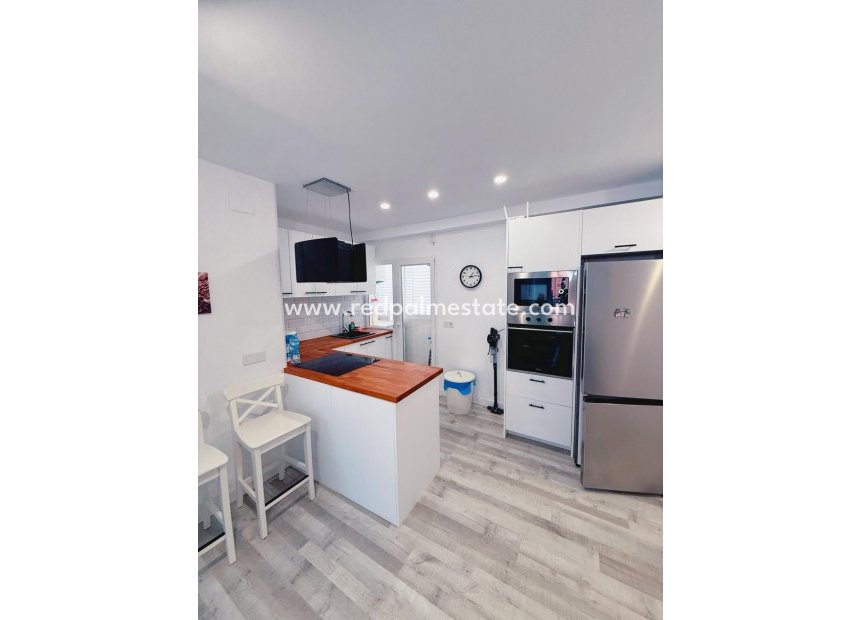 Reventa - Apartamento -
Torrevieja - Playa del Cura