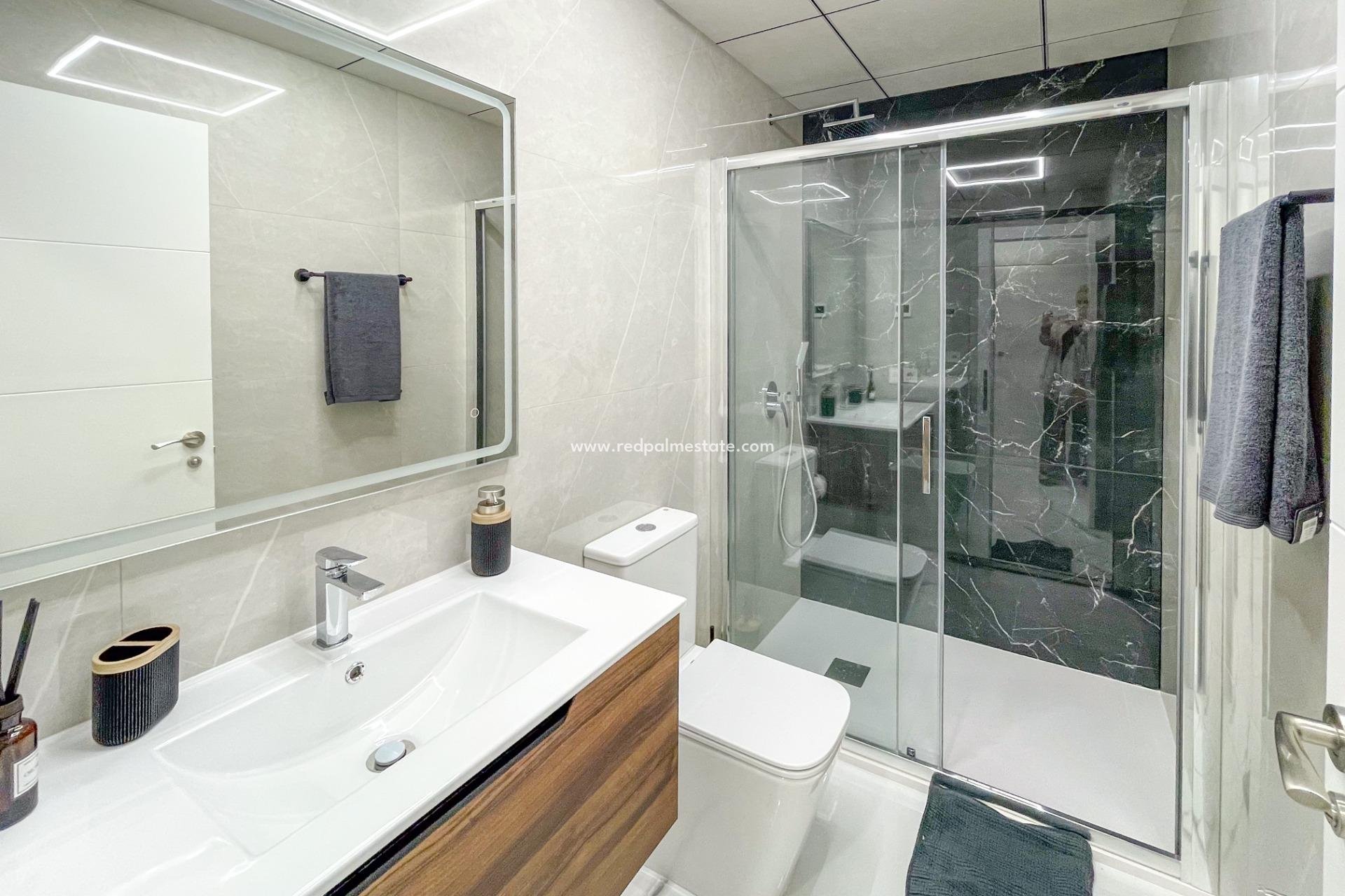 Reventa - Apartamento -
Torrevieja - Playa del Cura