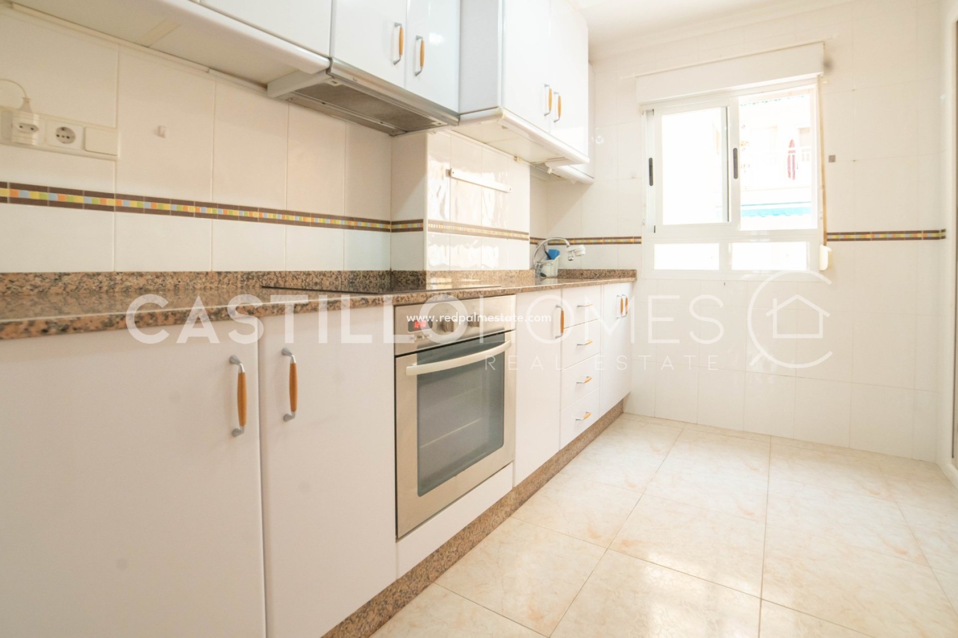 Reventa - Apartamento -
Torrevieja - Playa del Cura