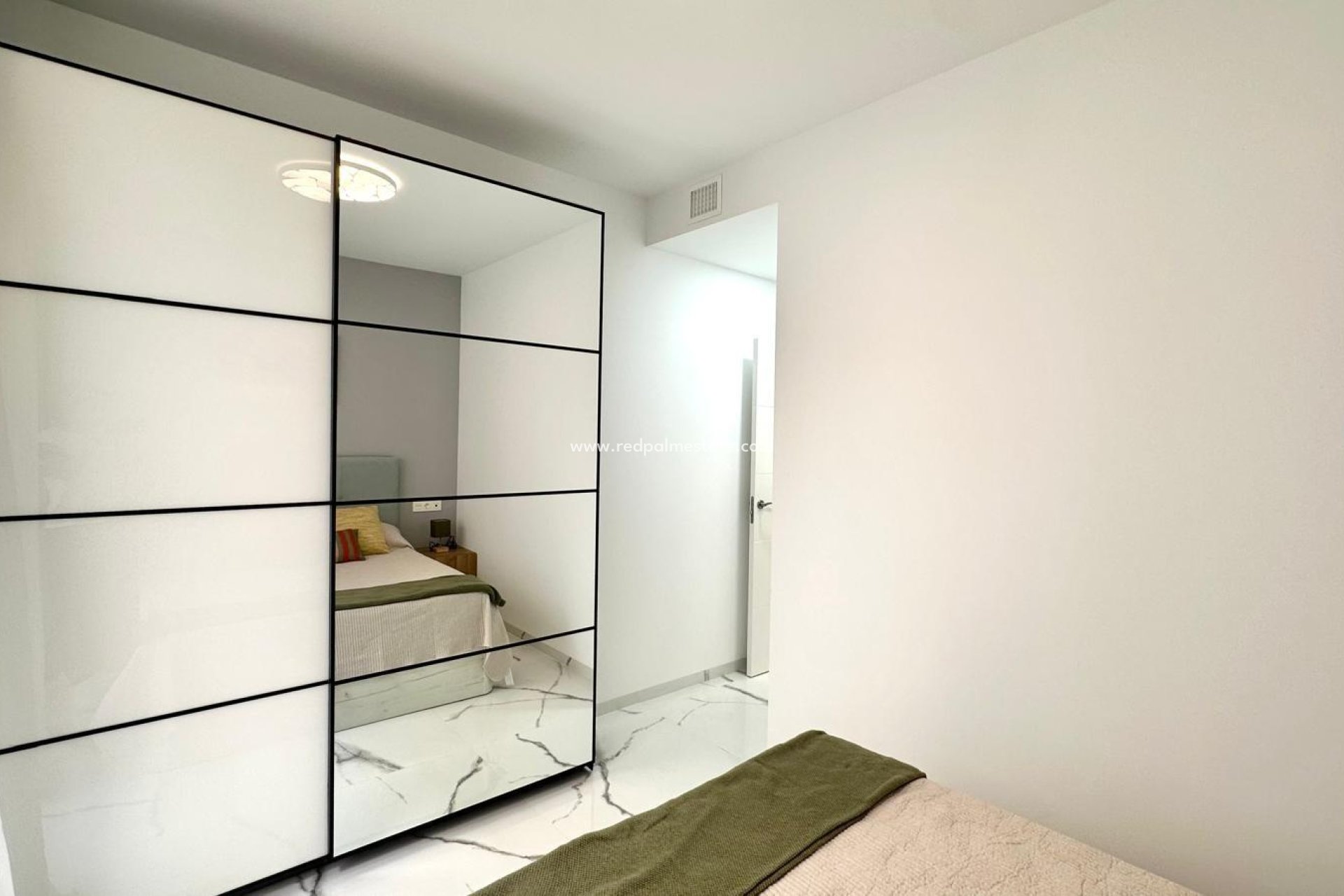 Reventa - Apartamento -
Torrevieja - Playa del Cura