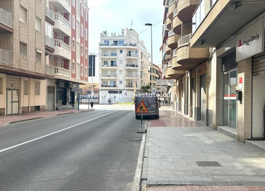 Reventa - Apartamento -
Torrevieja - Playa del Cura