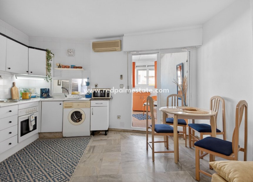 Reventa - Apartamento -
Torrevieja - Playa del Cura