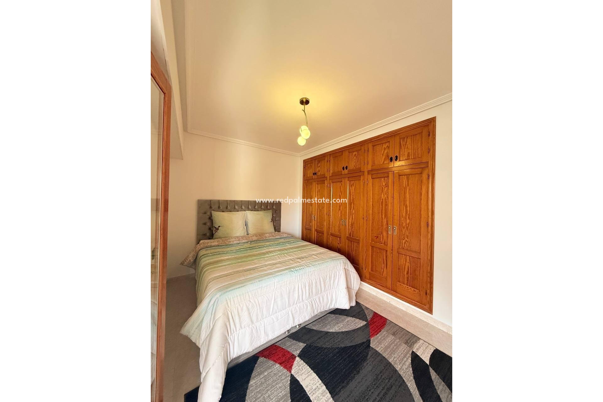 Reventa - Apartamento -
Torrevieja - Playa del Cura