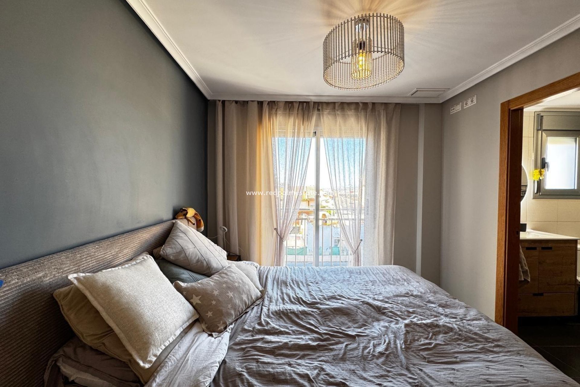 Reventa - Apartamento -
Torrevieja - Playa del Cura