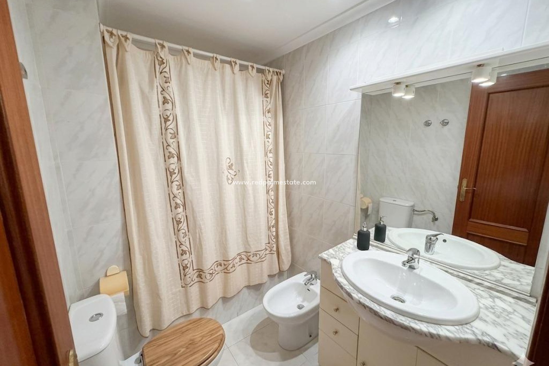 Reventa - Apartamento -
Torrevieja - Playa del Cura