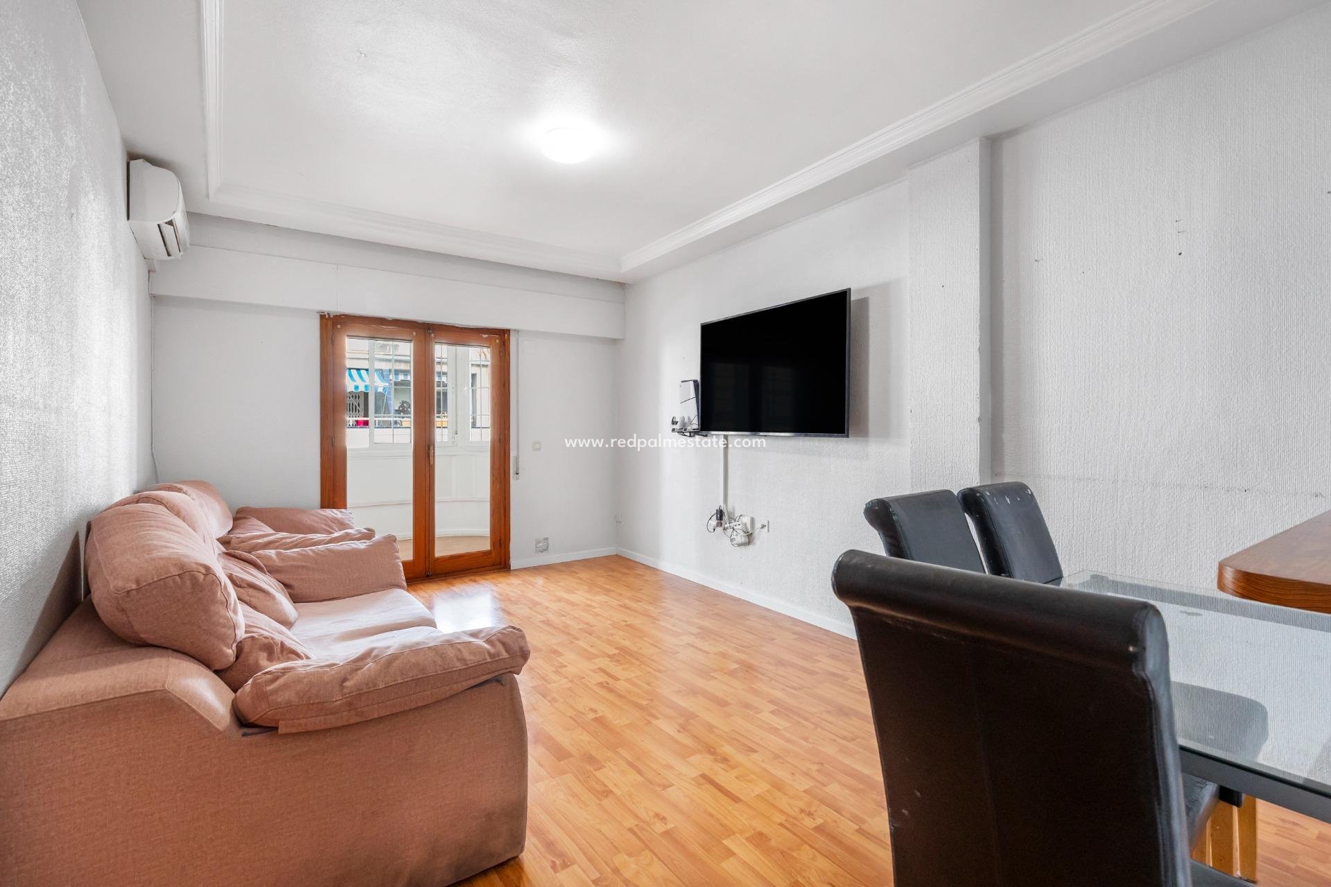 Reventa - Apartamento -
Torrevieja - Playa del Cura