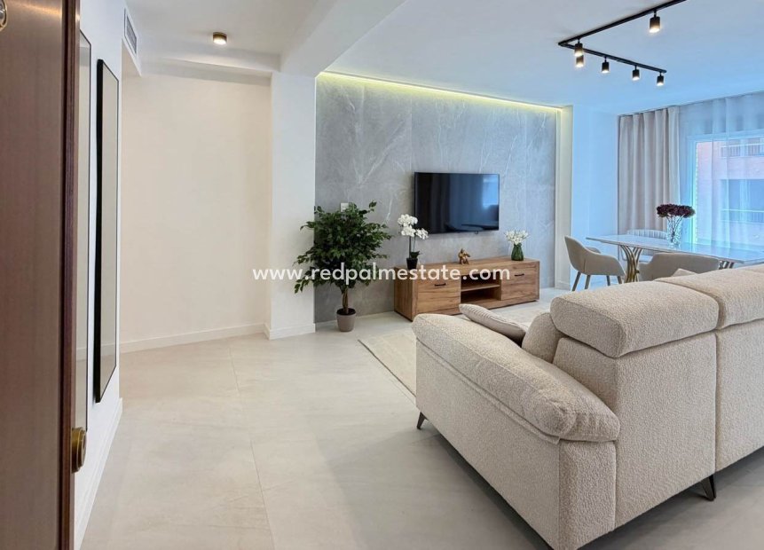 Reventa - Apartamento -
Torrevieja - Playa del Cura