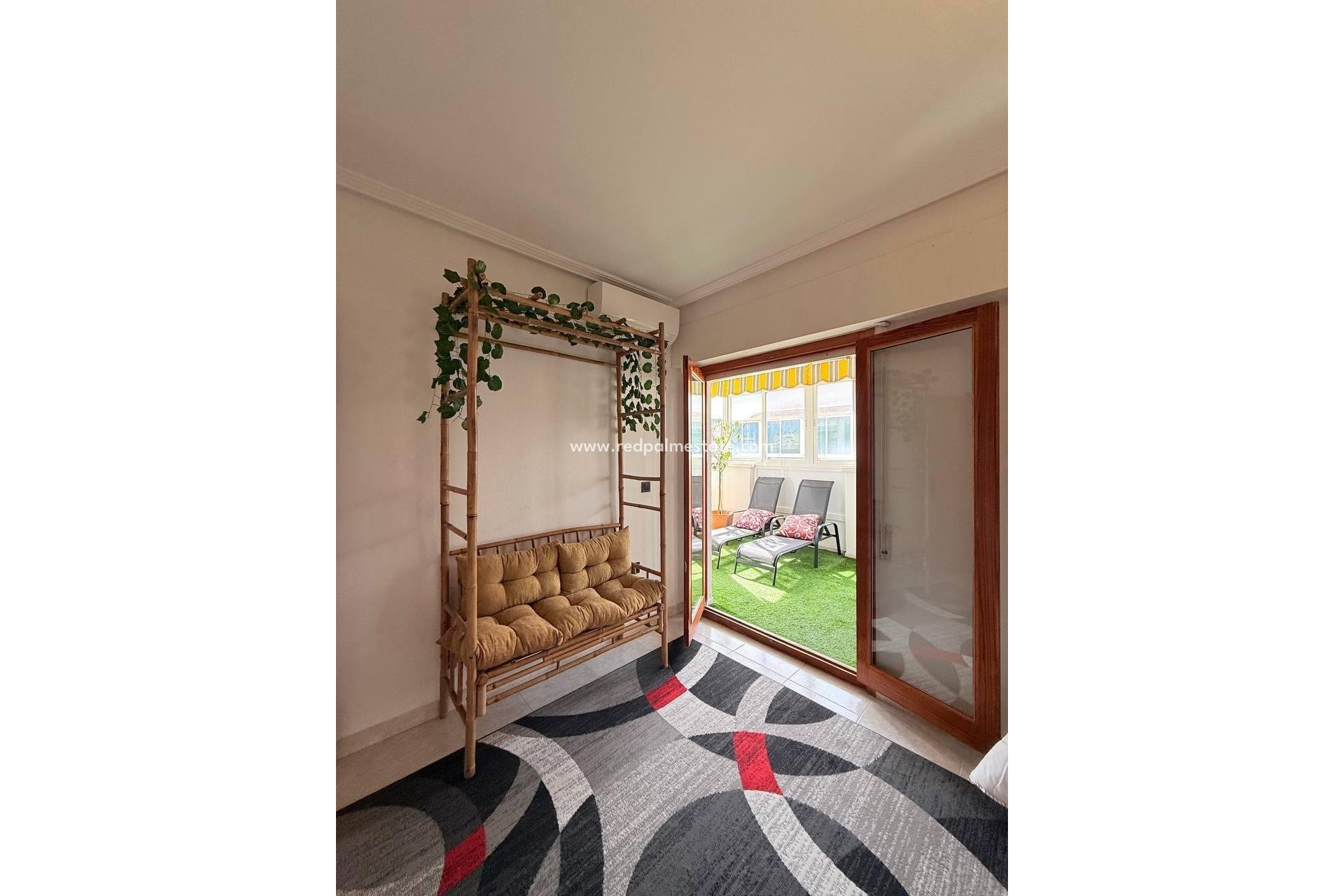 Reventa - Apartamento -
Torrevieja - Playa del Cura
