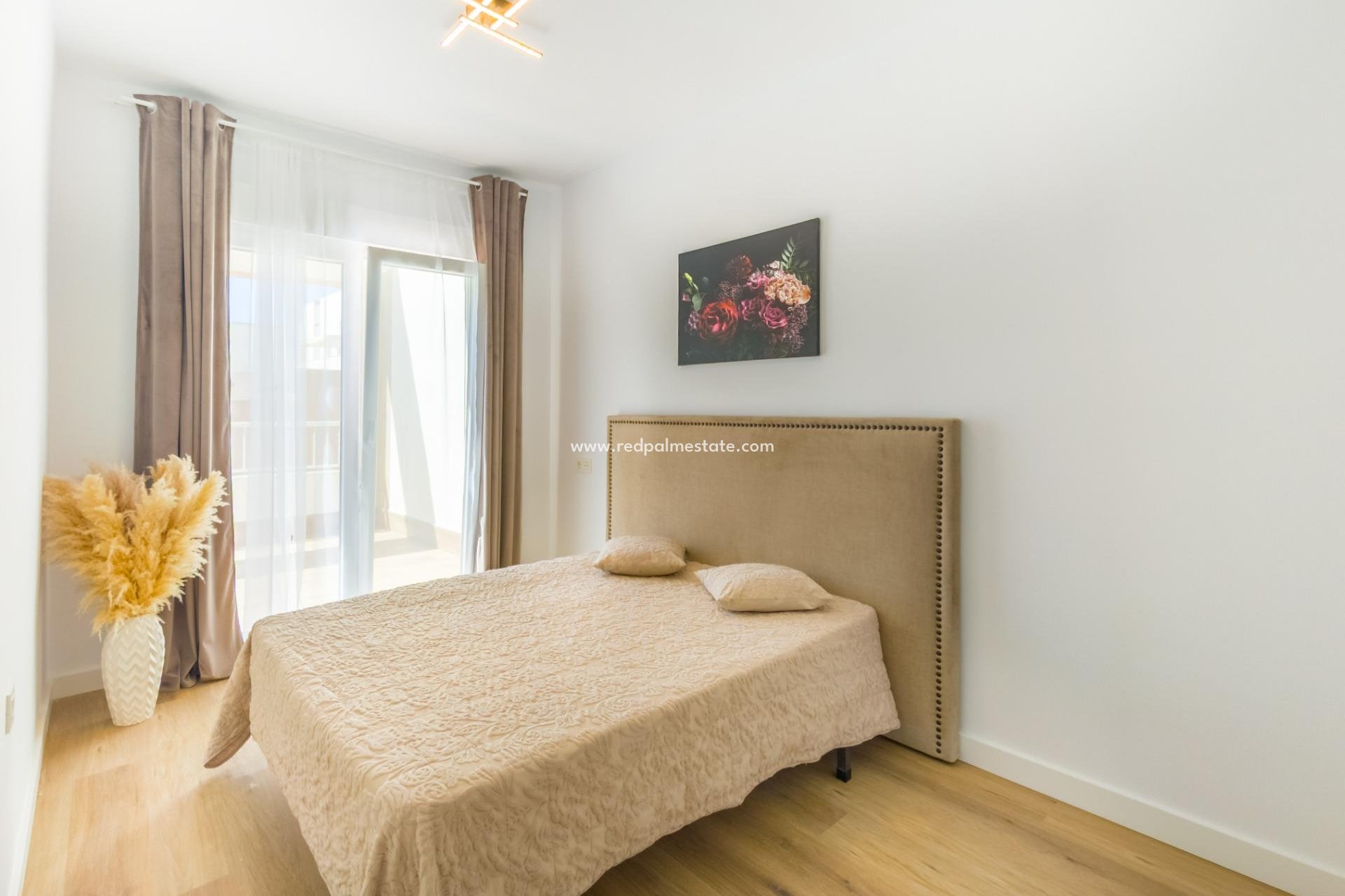 Reventa - Apartamento -
Torrevieja - Playa del Cura