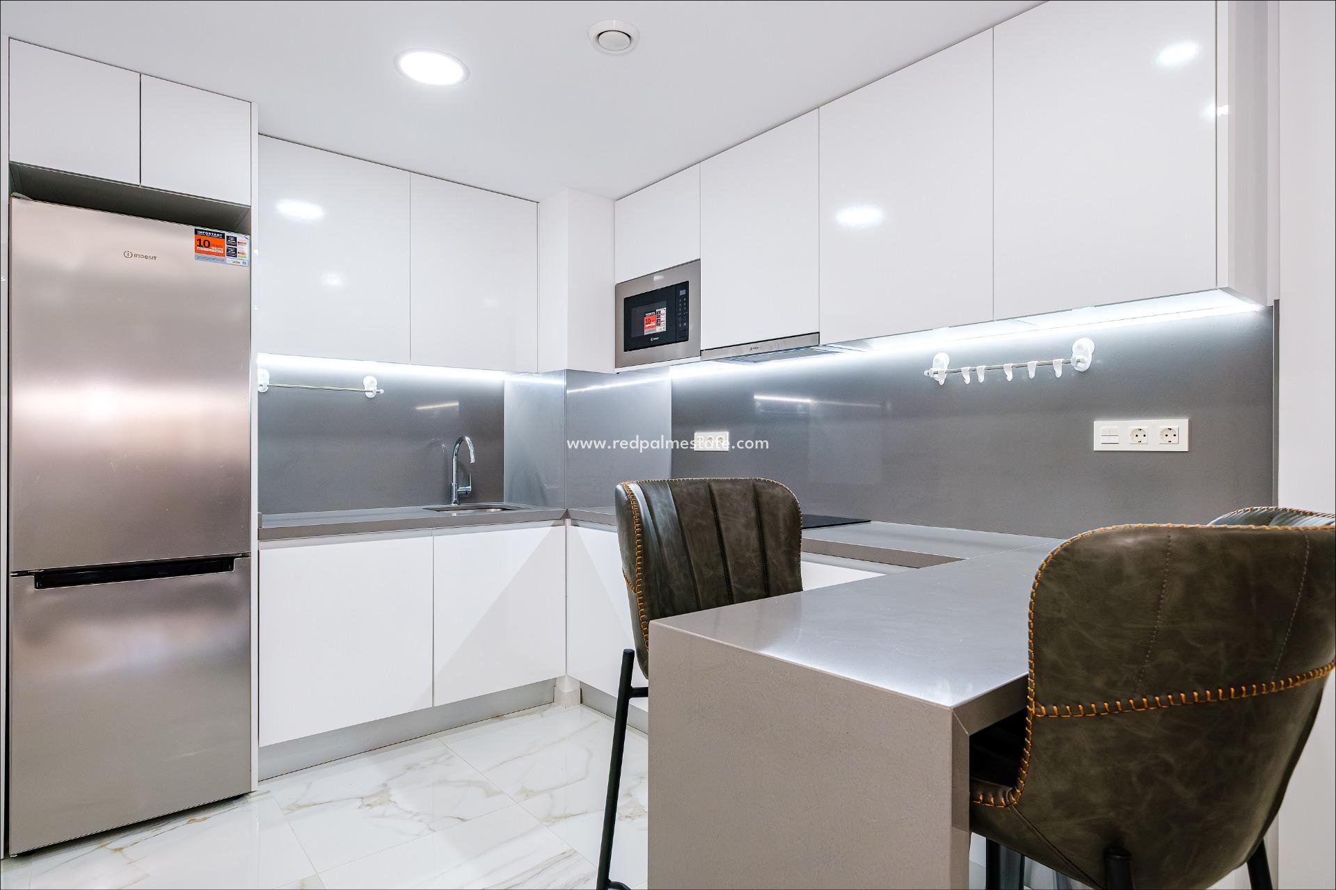 Reventa - Apartamento -
Torrevieja - Playa del Cura