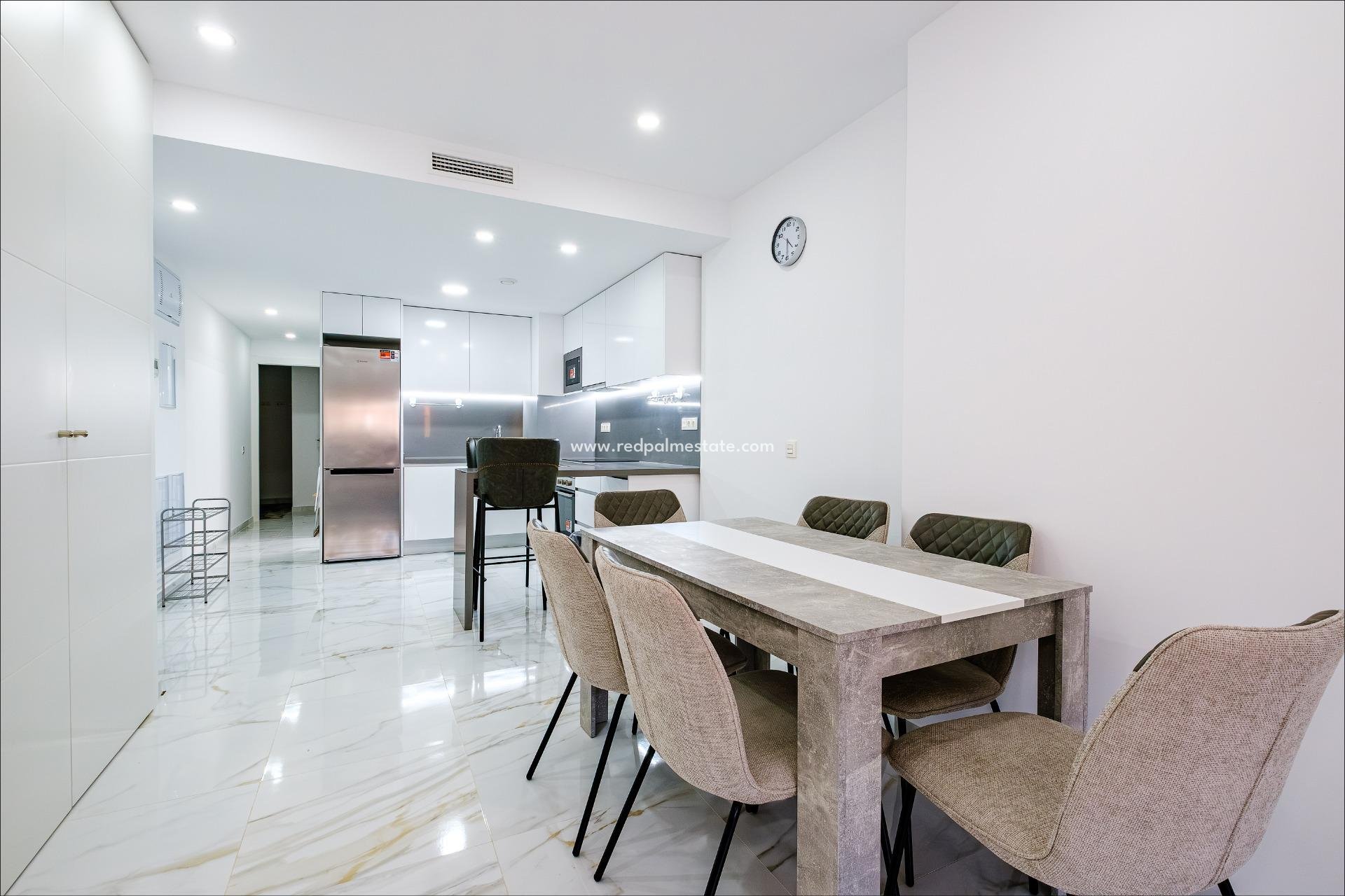 Reventa - Apartamento -
Torrevieja - Playa del Cura