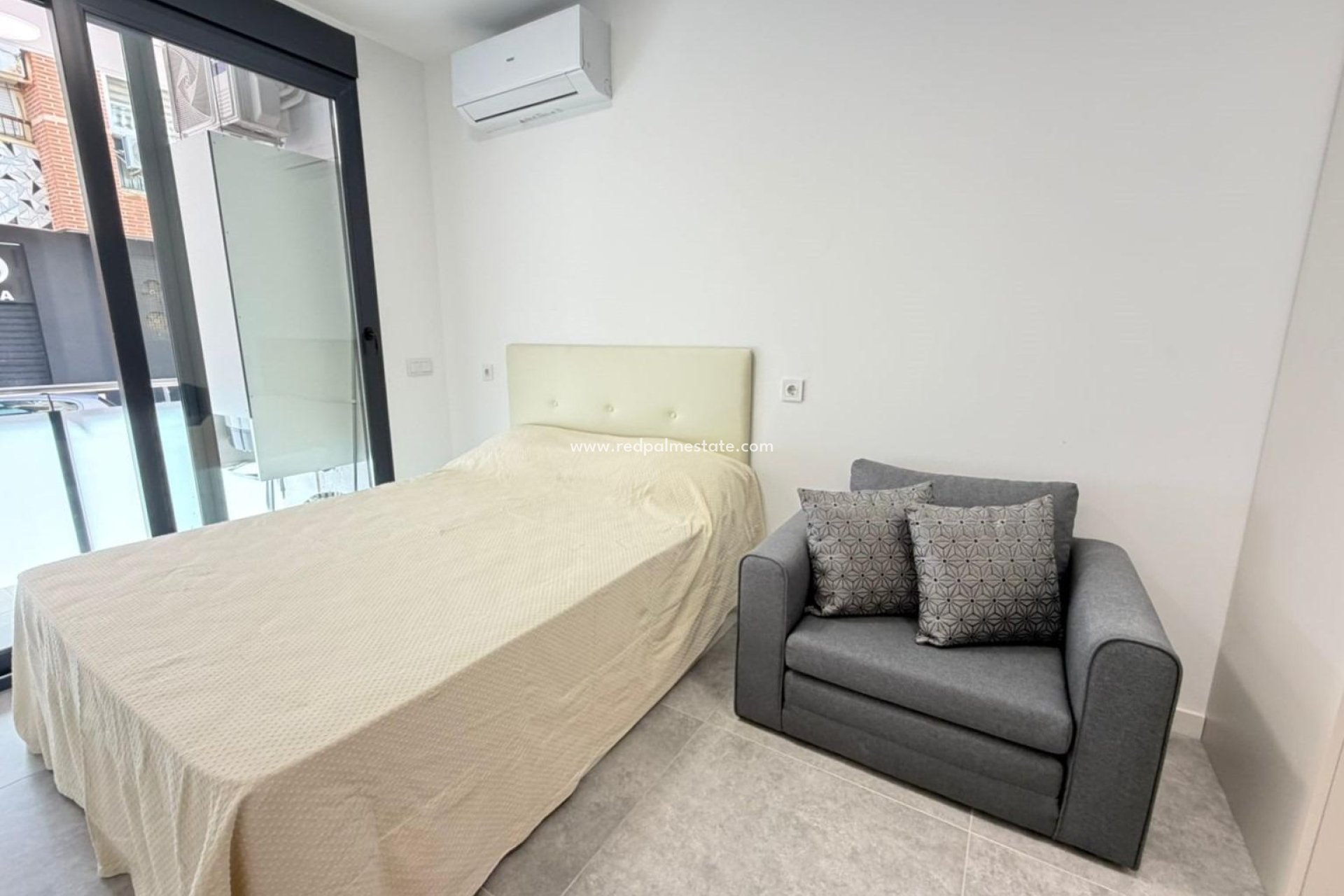 Reventa - Apartamento -
Torrevieja - Playa del Cura