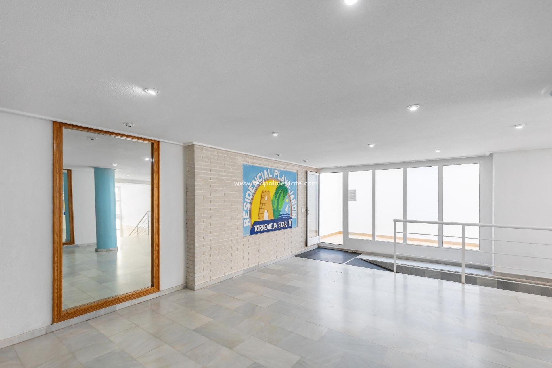 Reventa - Apartamento -
Torrevieja - Playa del Cura