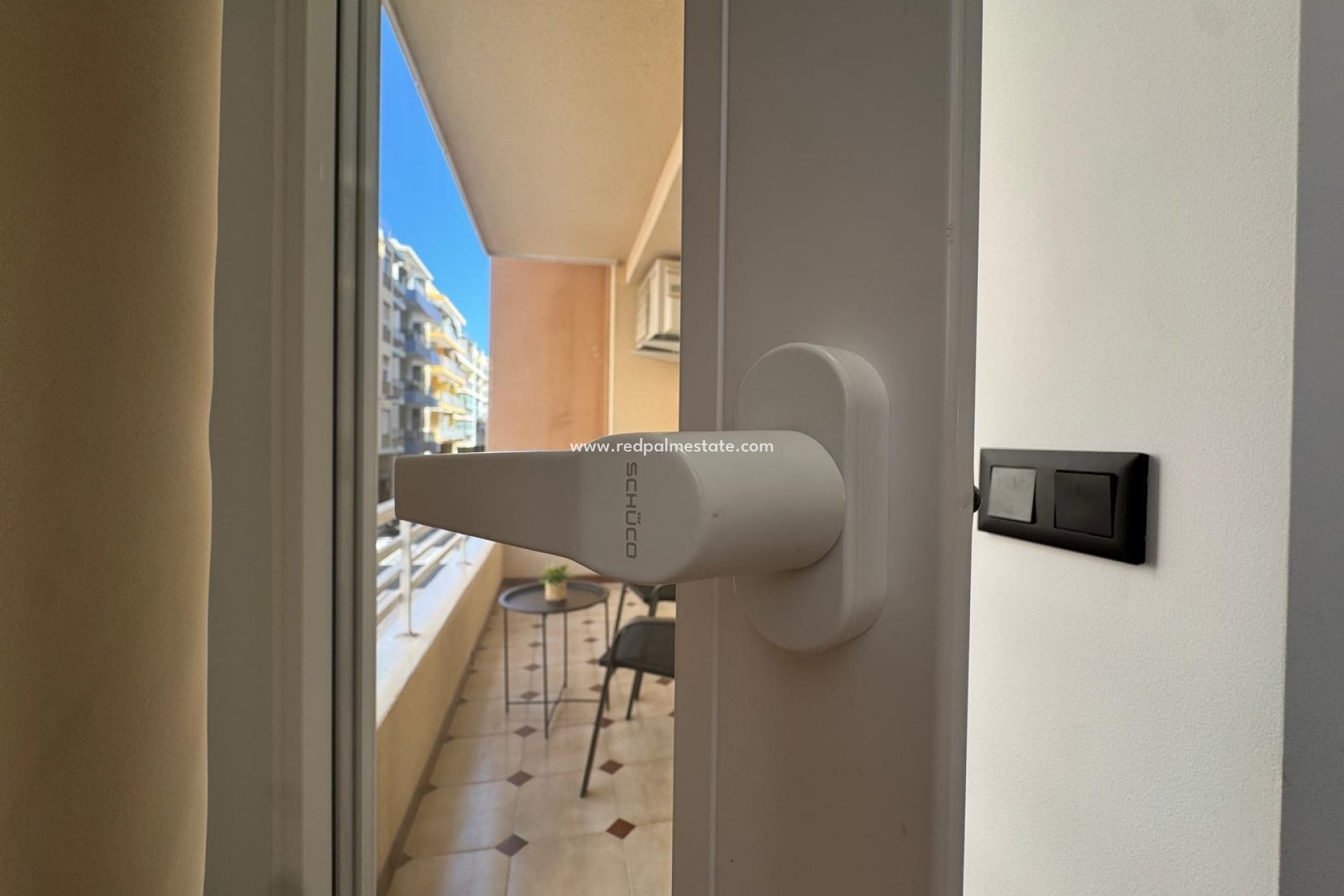 Reventa - Apartamento -
Torrevieja - Playa del Cura