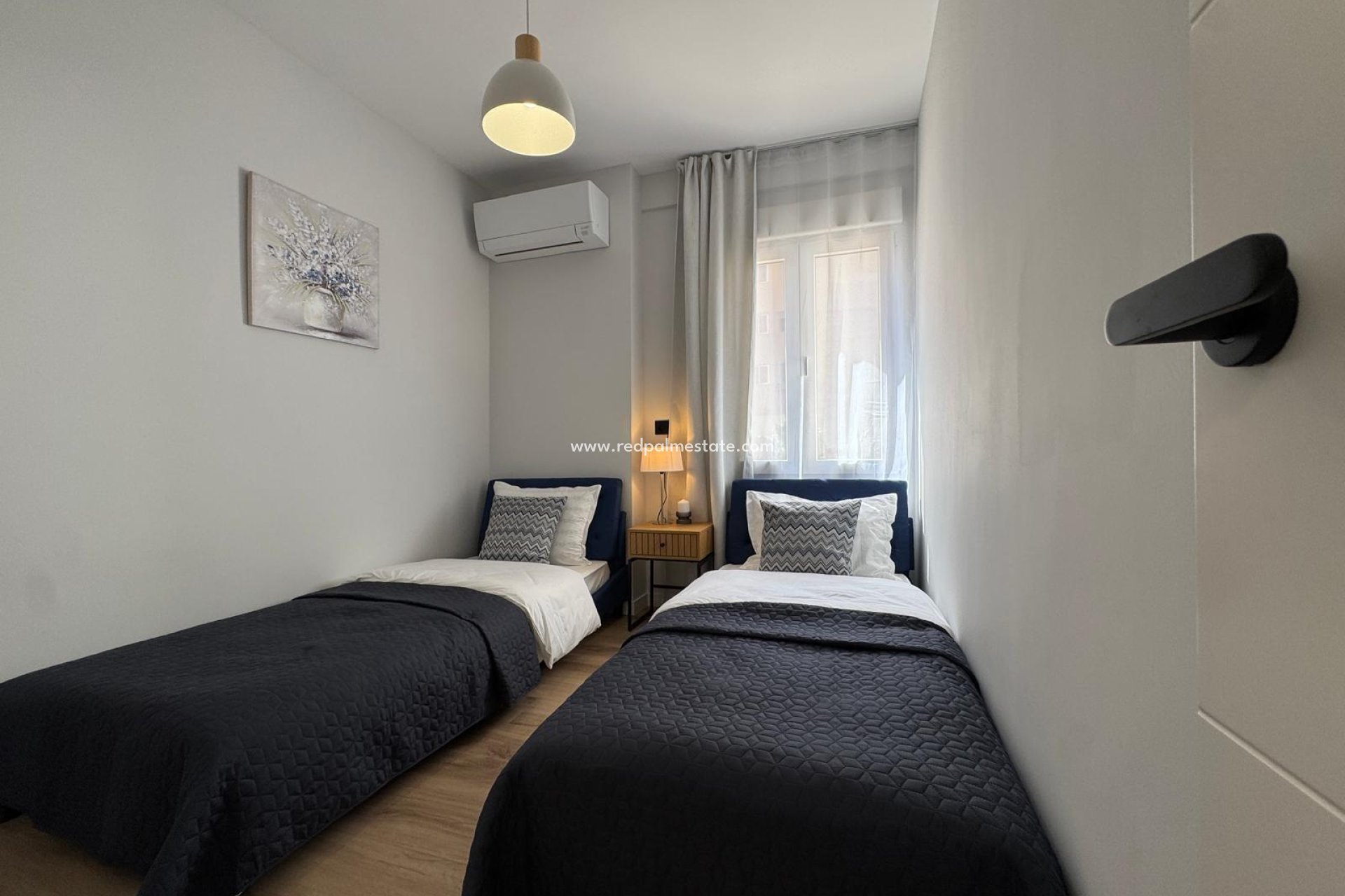 Reventa - Apartamento -
Torrevieja - Playa del Cura