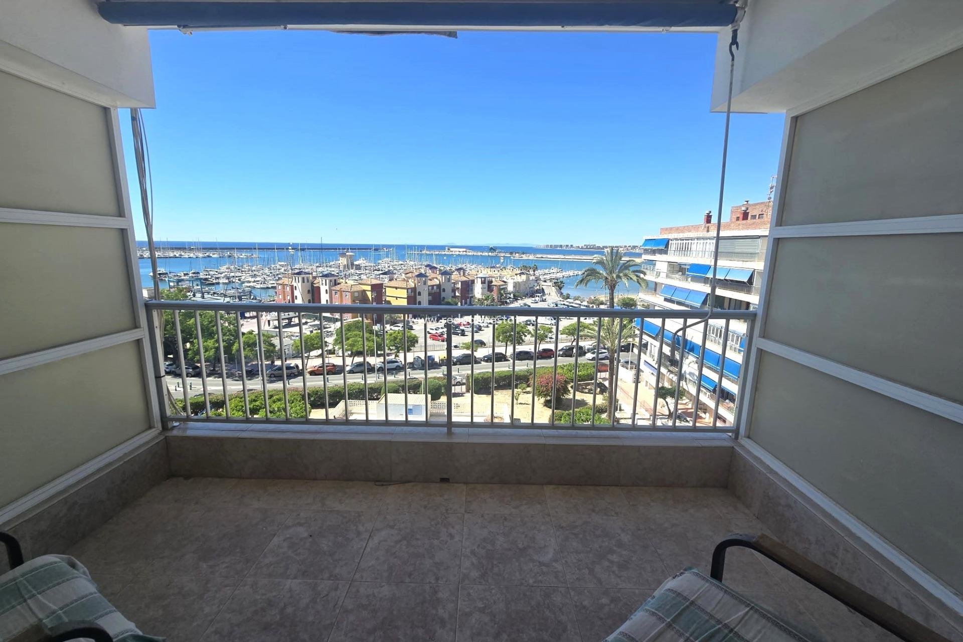 Reventa - Apartamento -
Torrevieja - Puerto Deportivo Marina Salinas