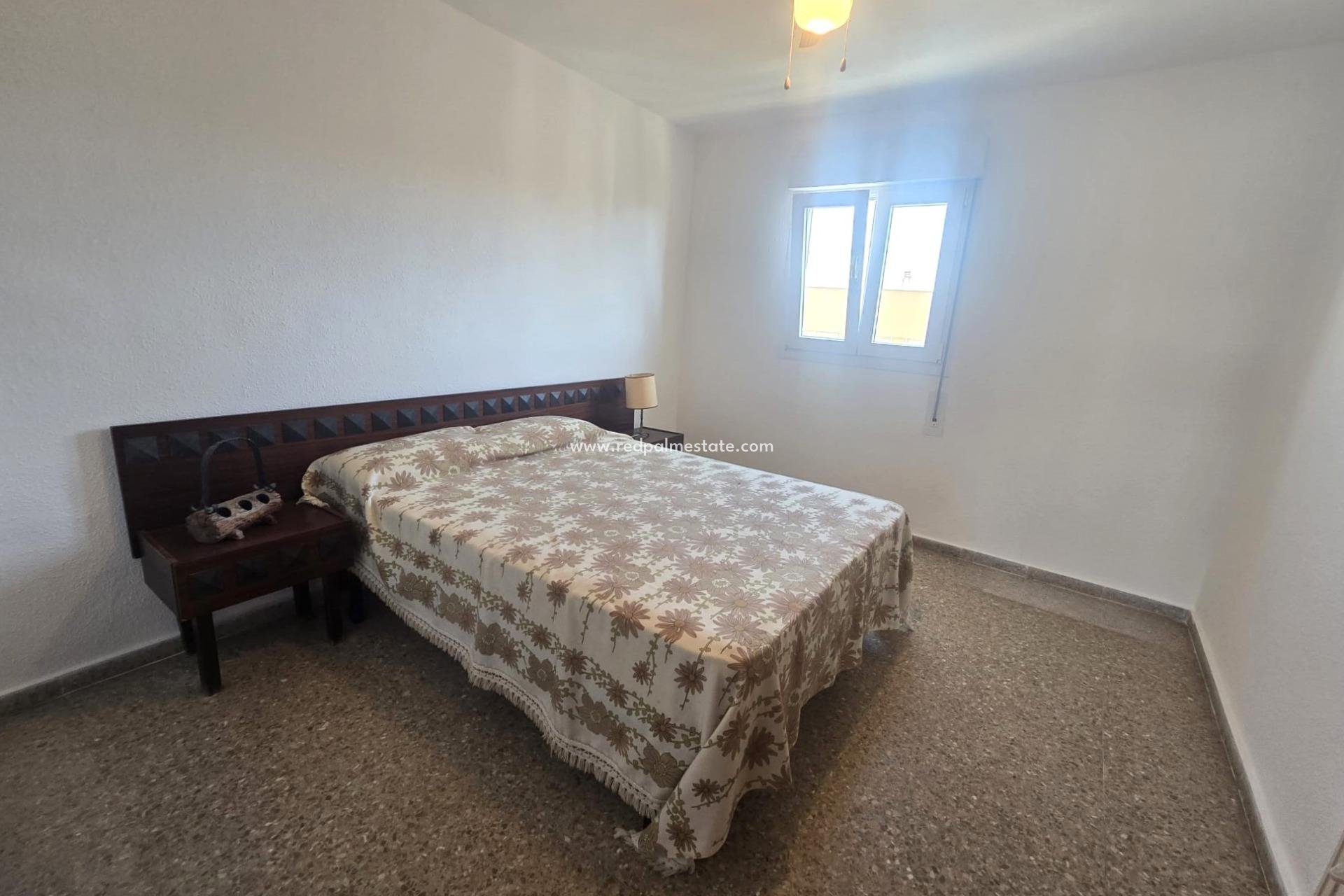 Reventa - Apartamento -
Torrevieja - Puerto Deportivo Marina Salinas
