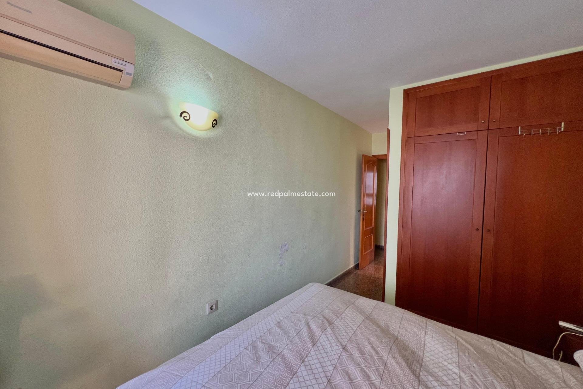 Reventa - Apartamento -
Torrevieja - Puerto Deportivo