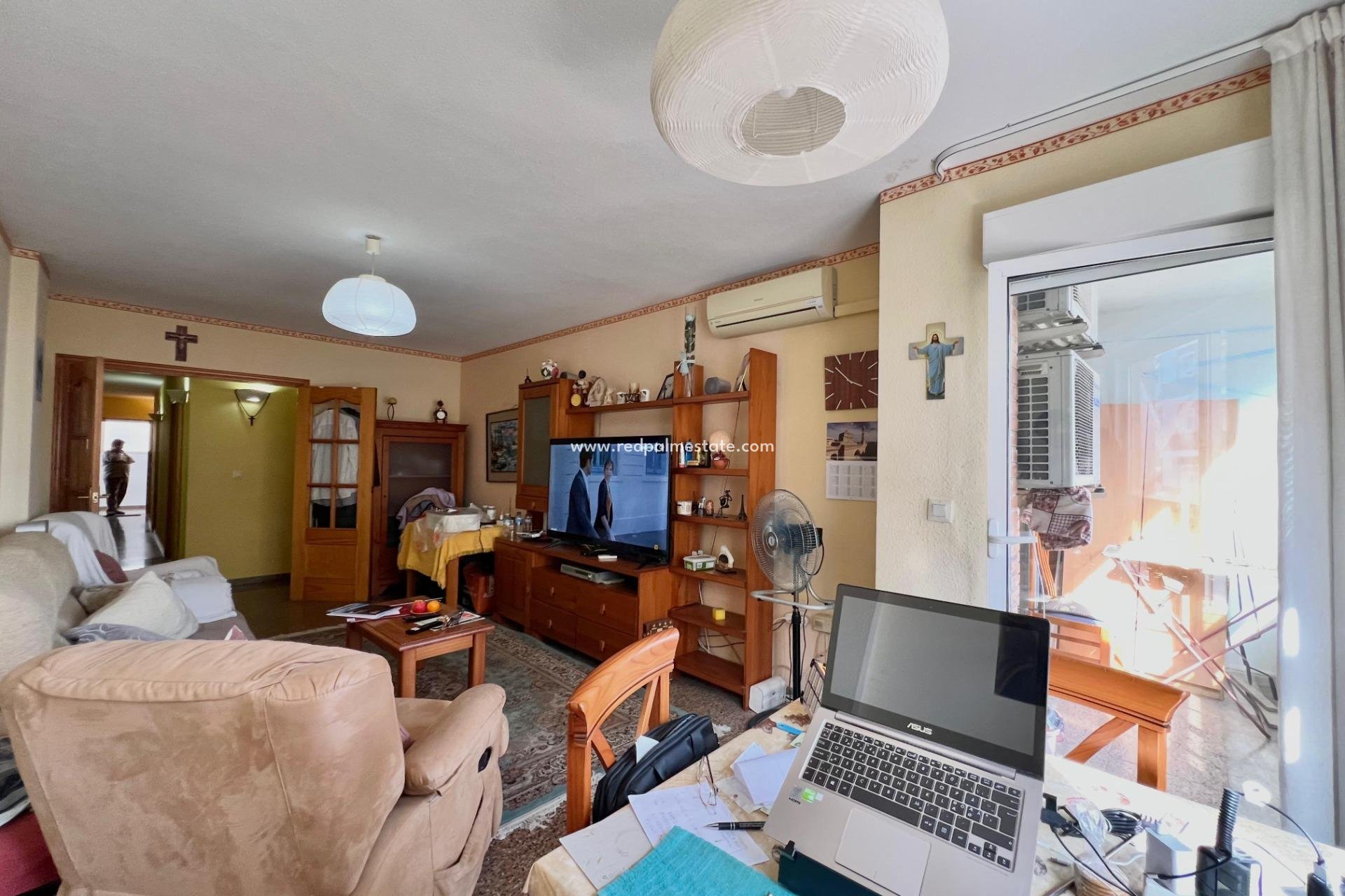 Reventa - Apartamento -
Torrevieja - Puerto Deportivo