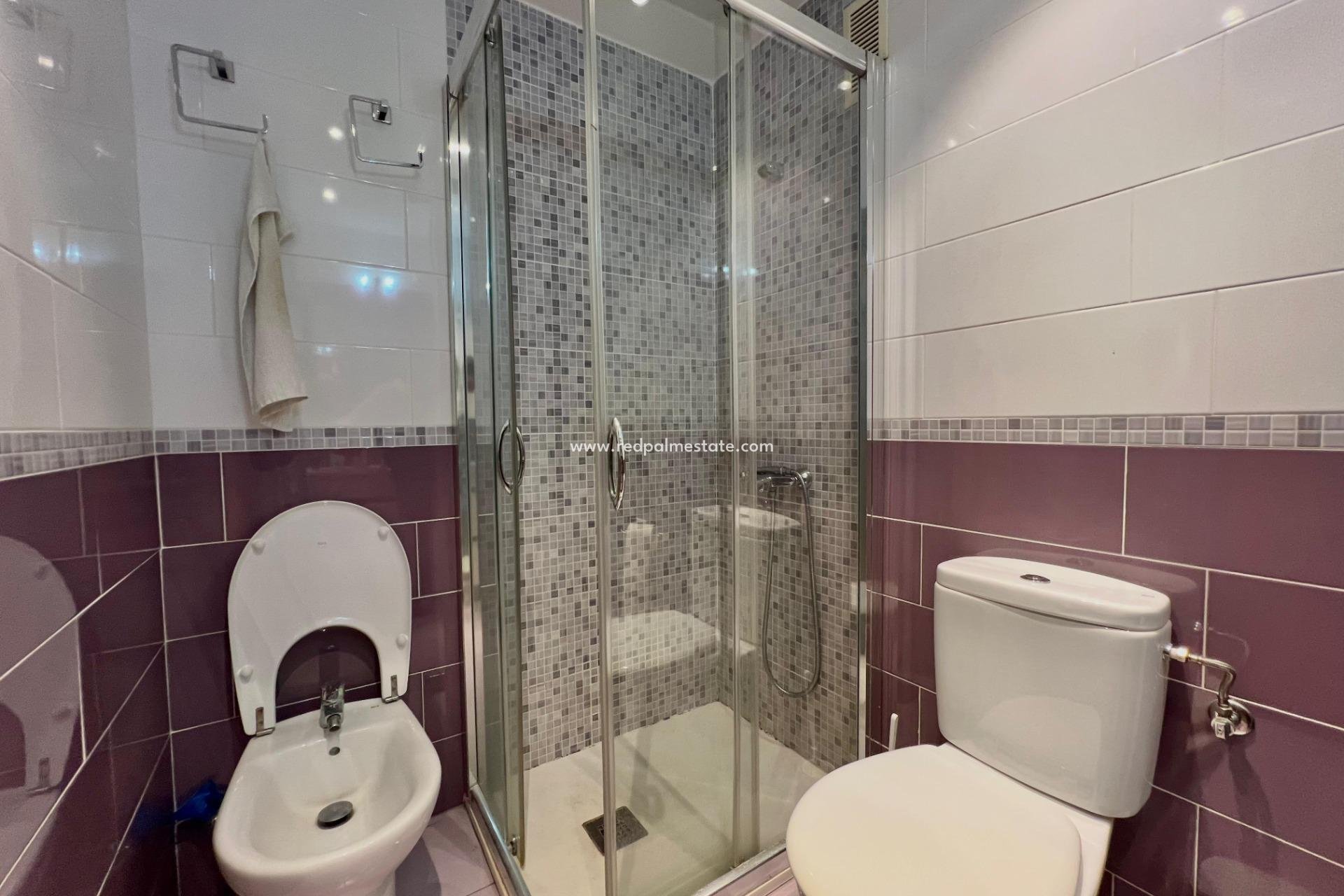 Reventa - Apartamento -
Torrevieja - Puerto Deportivo