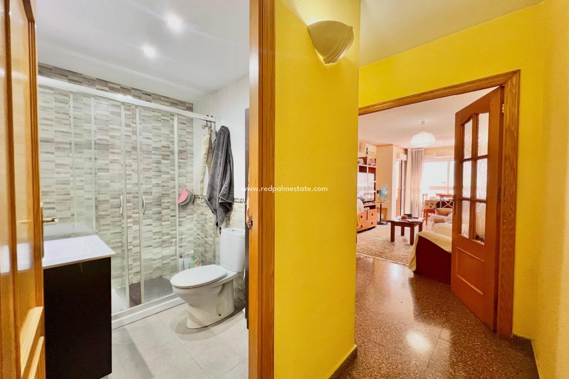 Reventa - Apartamento -
Torrevieja - Puerto Deportivo