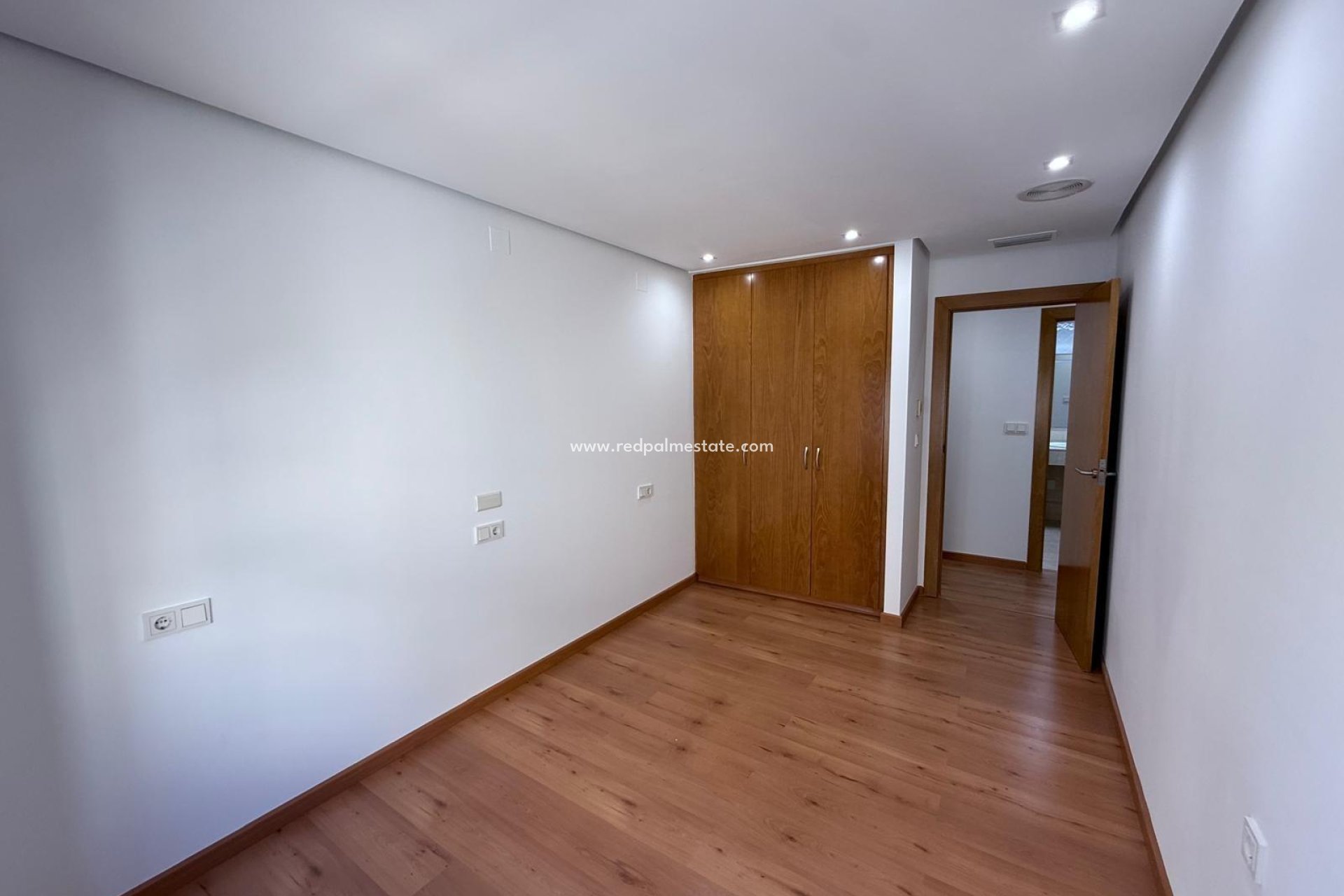 Reventa - Apartamento -
Torrevieja - Puerto Deportivo