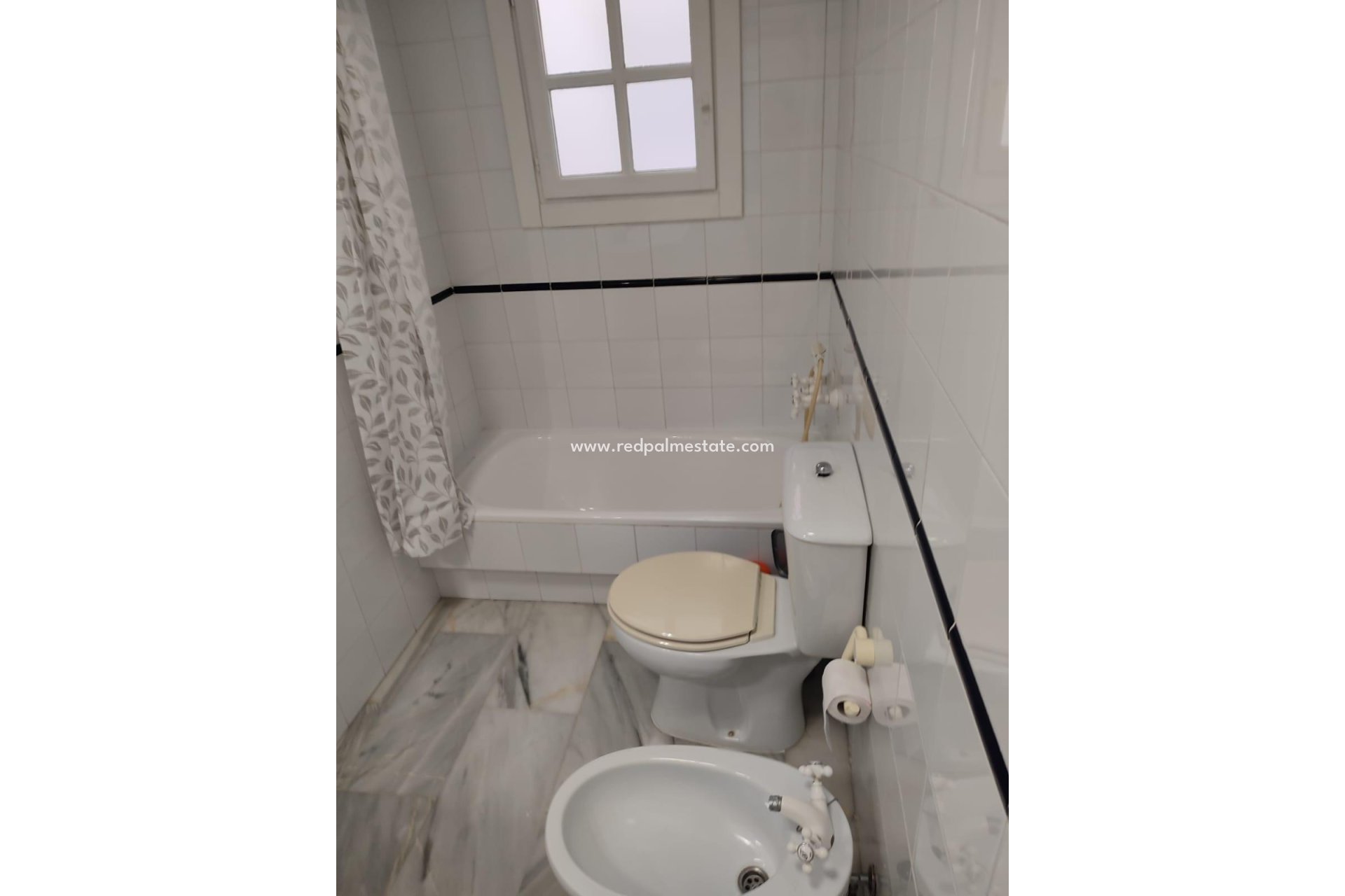 Reventa - Apartamento -
Torrevieja - Rosaleda-los frutales