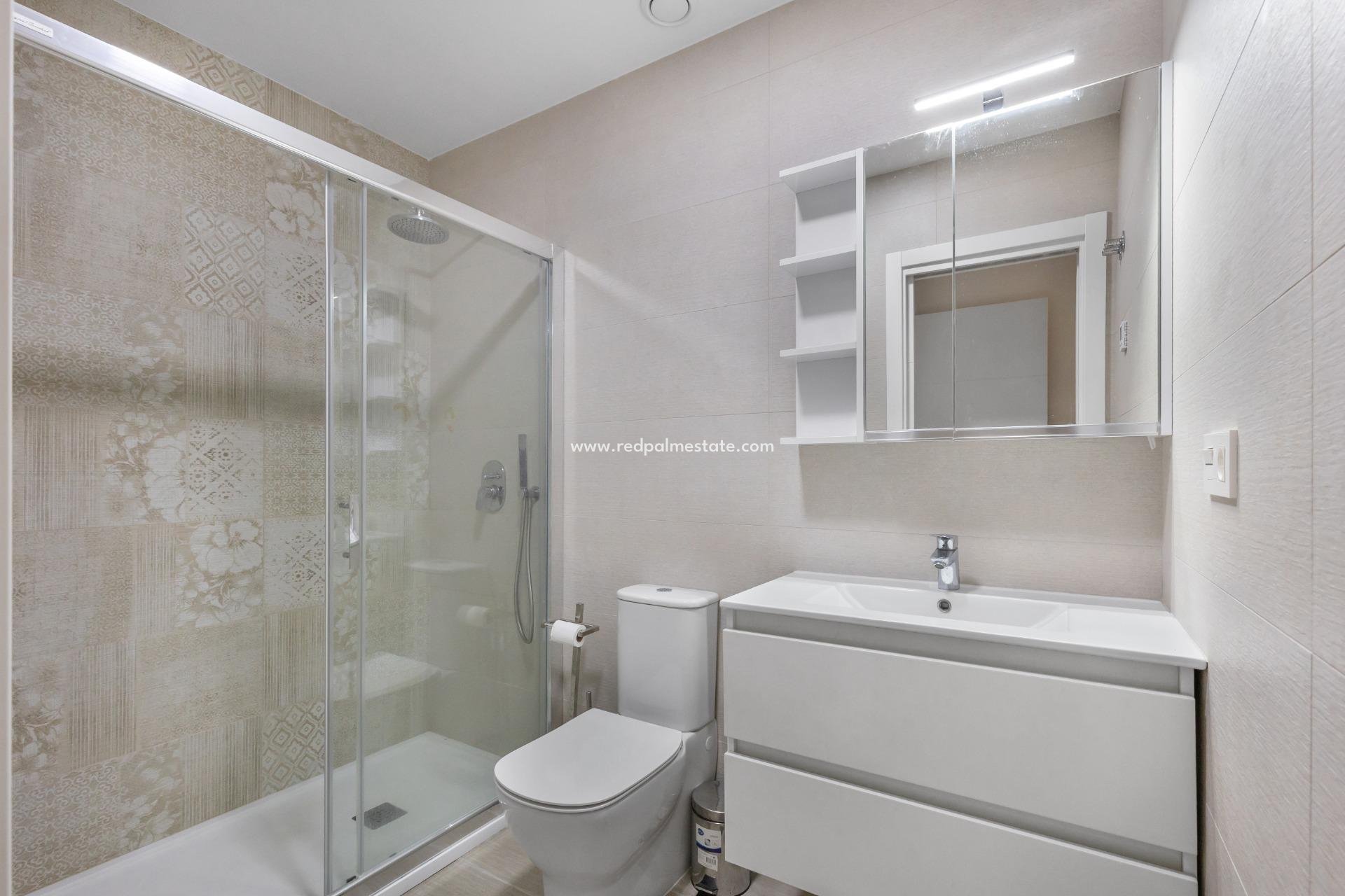 Reventa - Apartamento -
Torrevieja - Rosaleda-los frutales