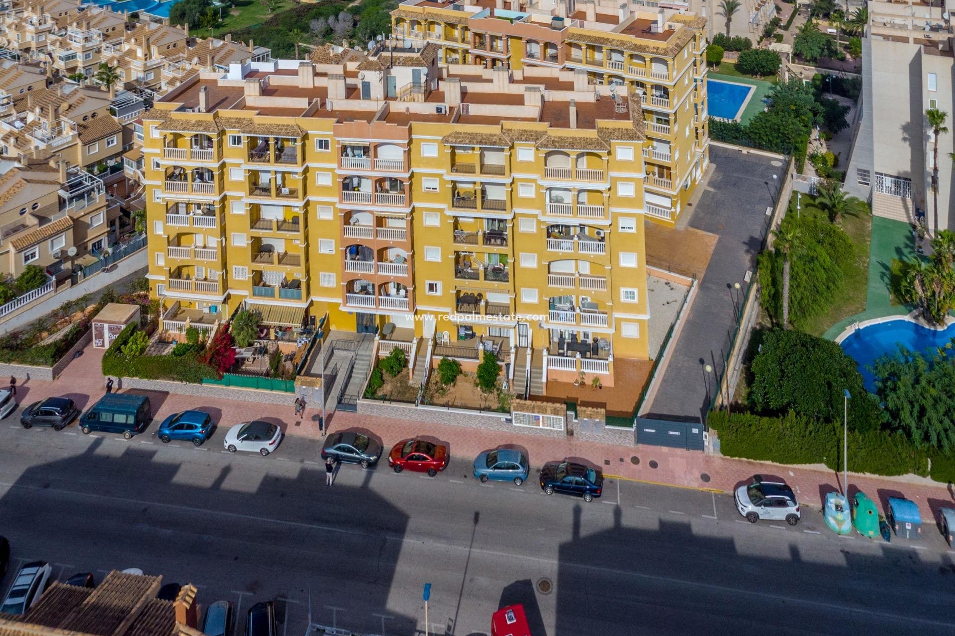 Reventa - Apartamento -
Torrevieja - Torreblanca