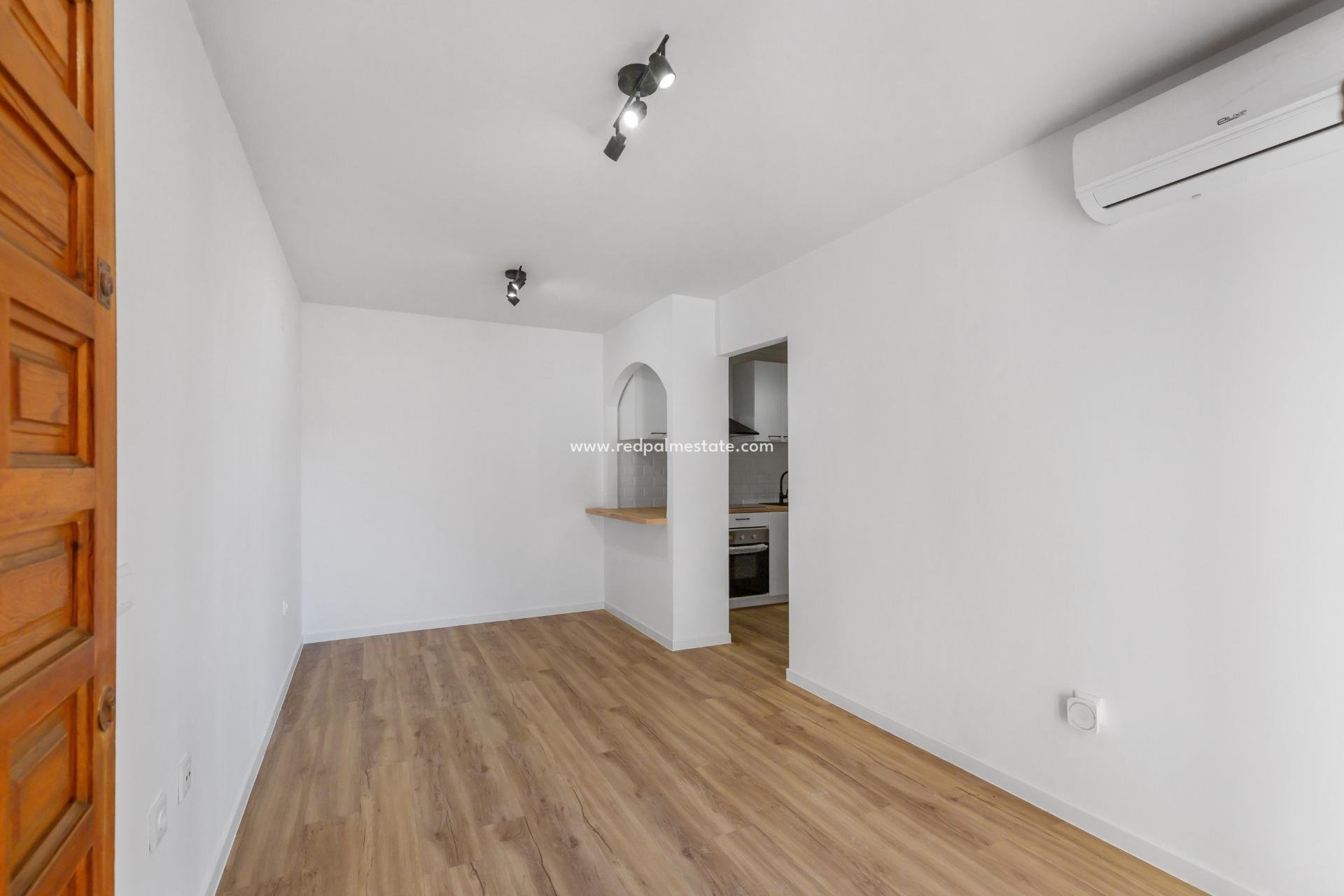 Reventa - Apartamento -
Torrevieja - Torreblanca