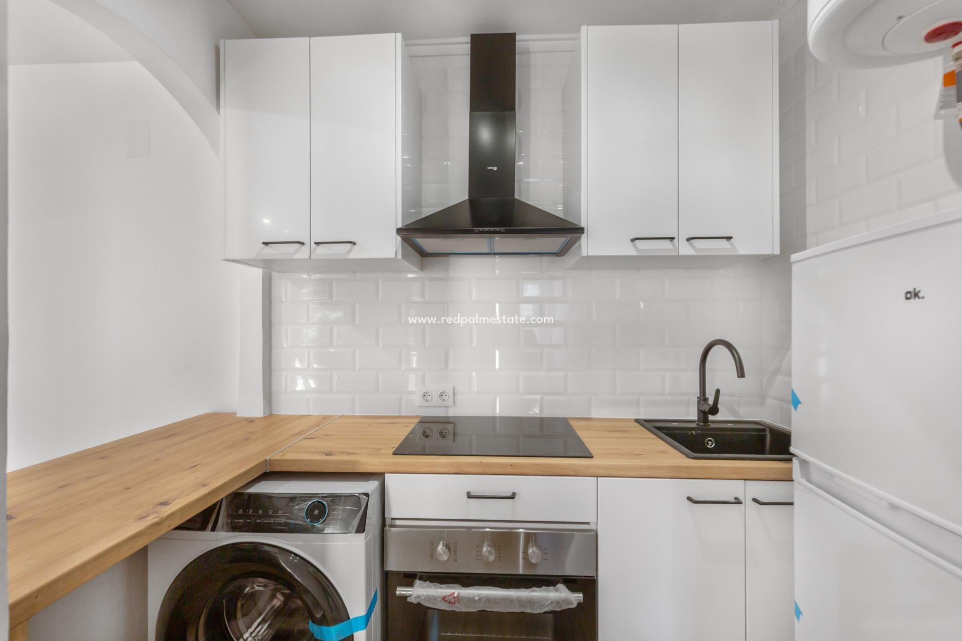 Reventa - Apartamento -
Torrevieja - Torreblanca