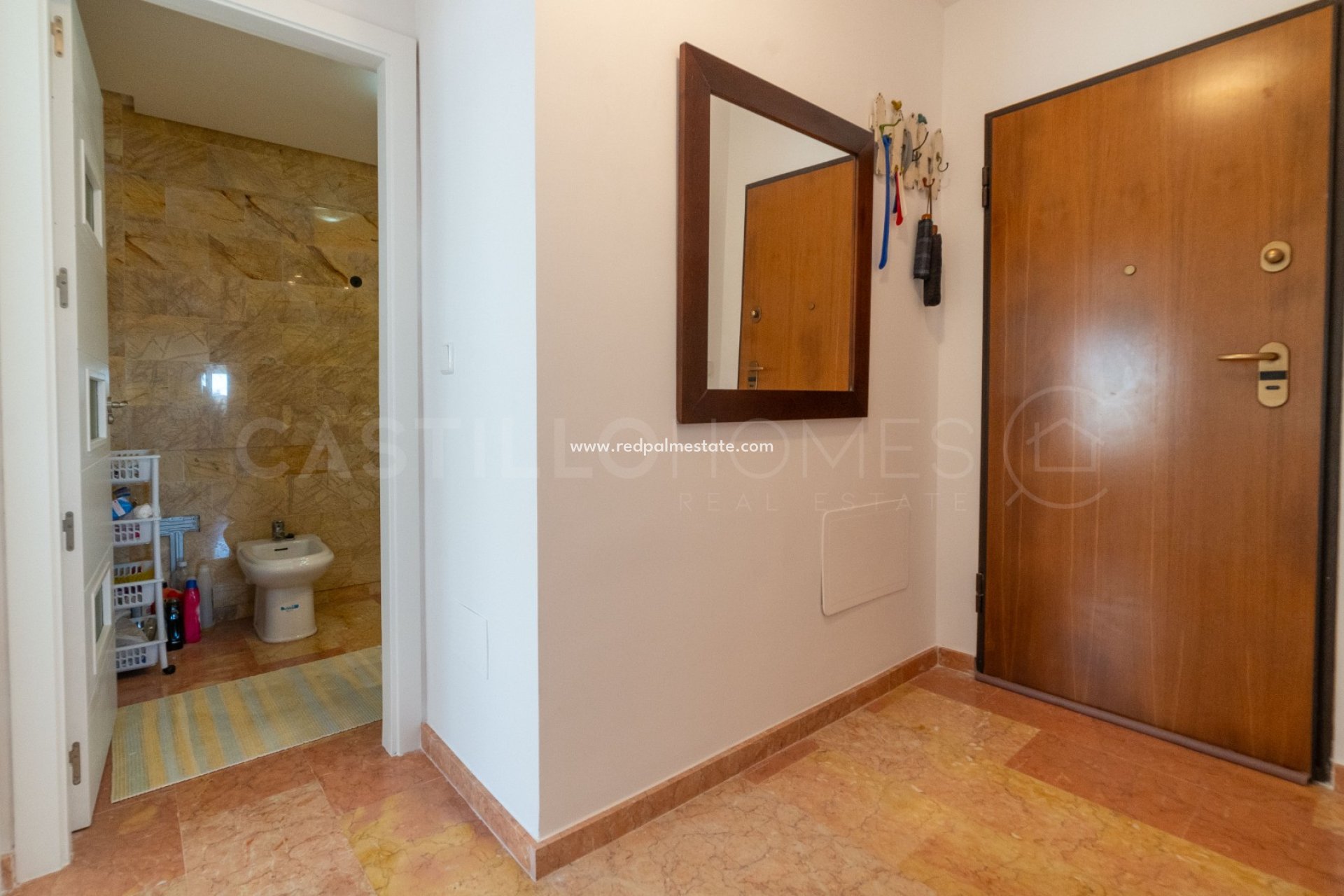 Reventa - Apartamento -
Torrevieja - Torrelamata